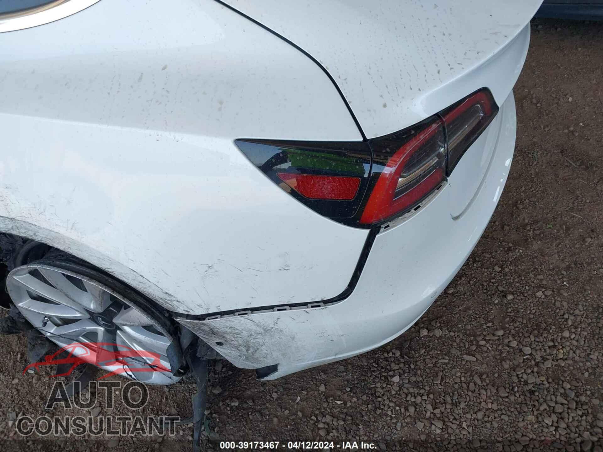 TESLA MODEL 3 2018 - 5YJ3E1EB8JF092461
