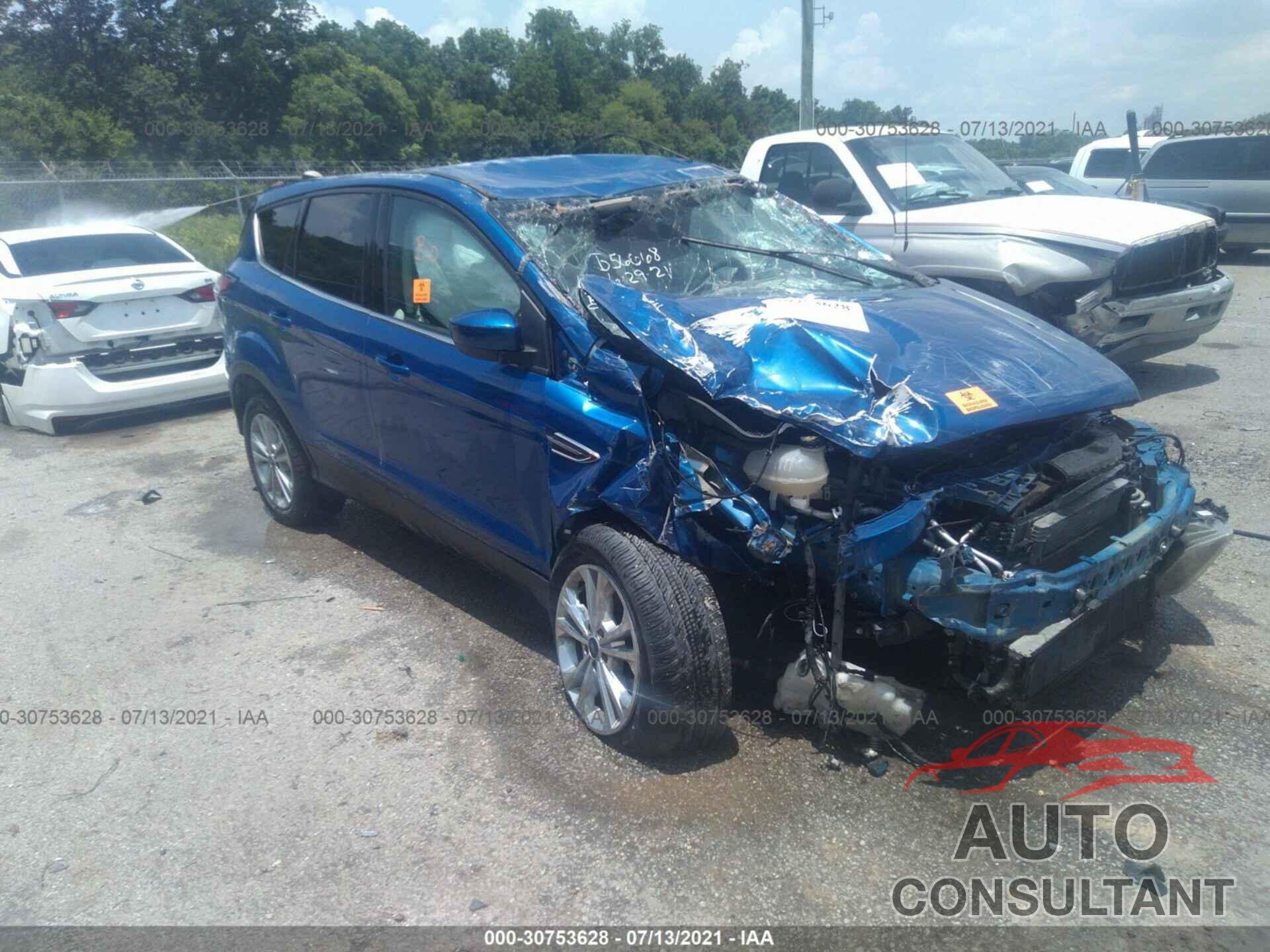 FORD ESCAPE 2017 - 1FMCU0GDXHUB56668