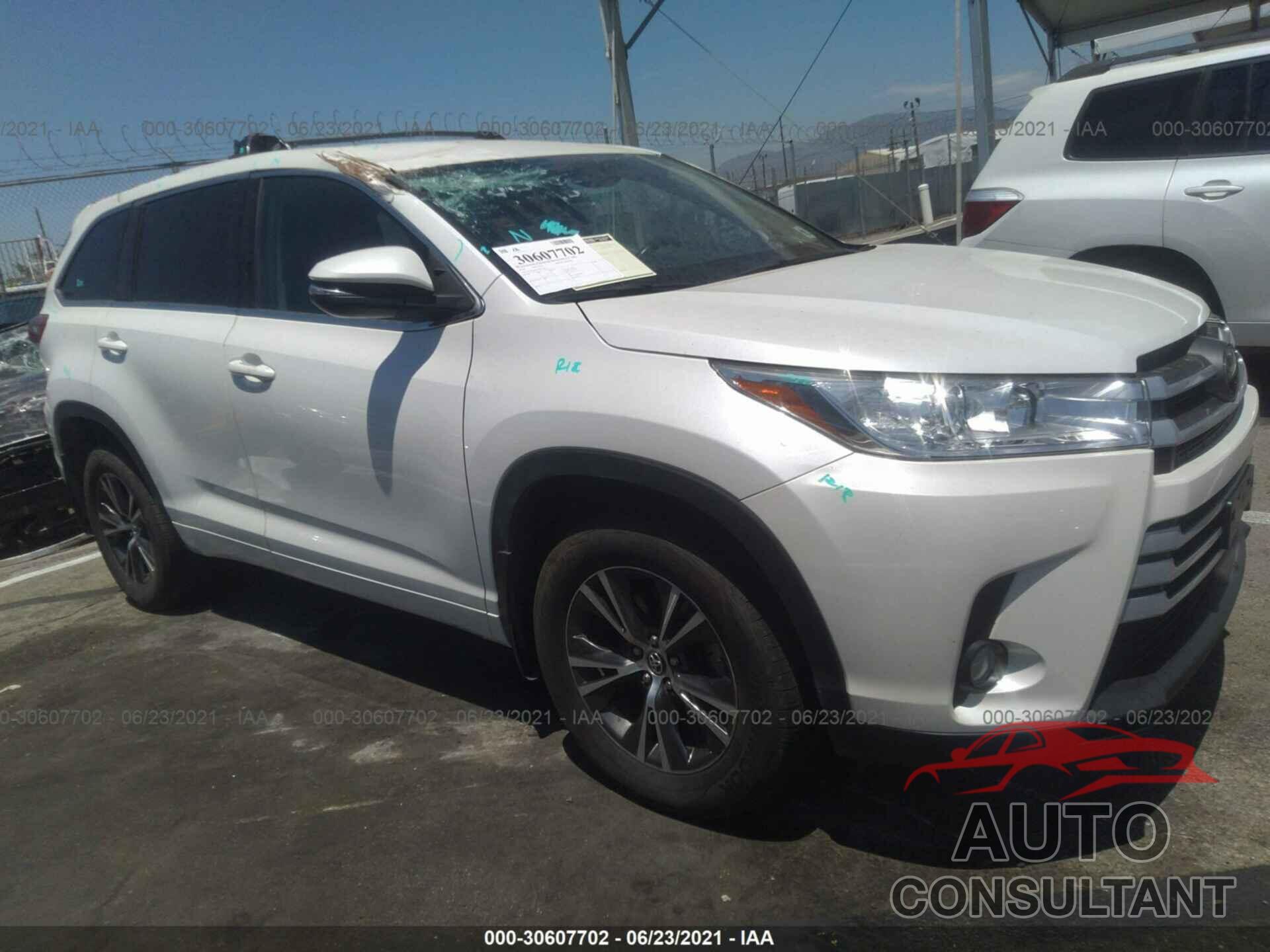 TOYOTA HIGHLANDER 2018 - 5TDBZRFH5JS822002
