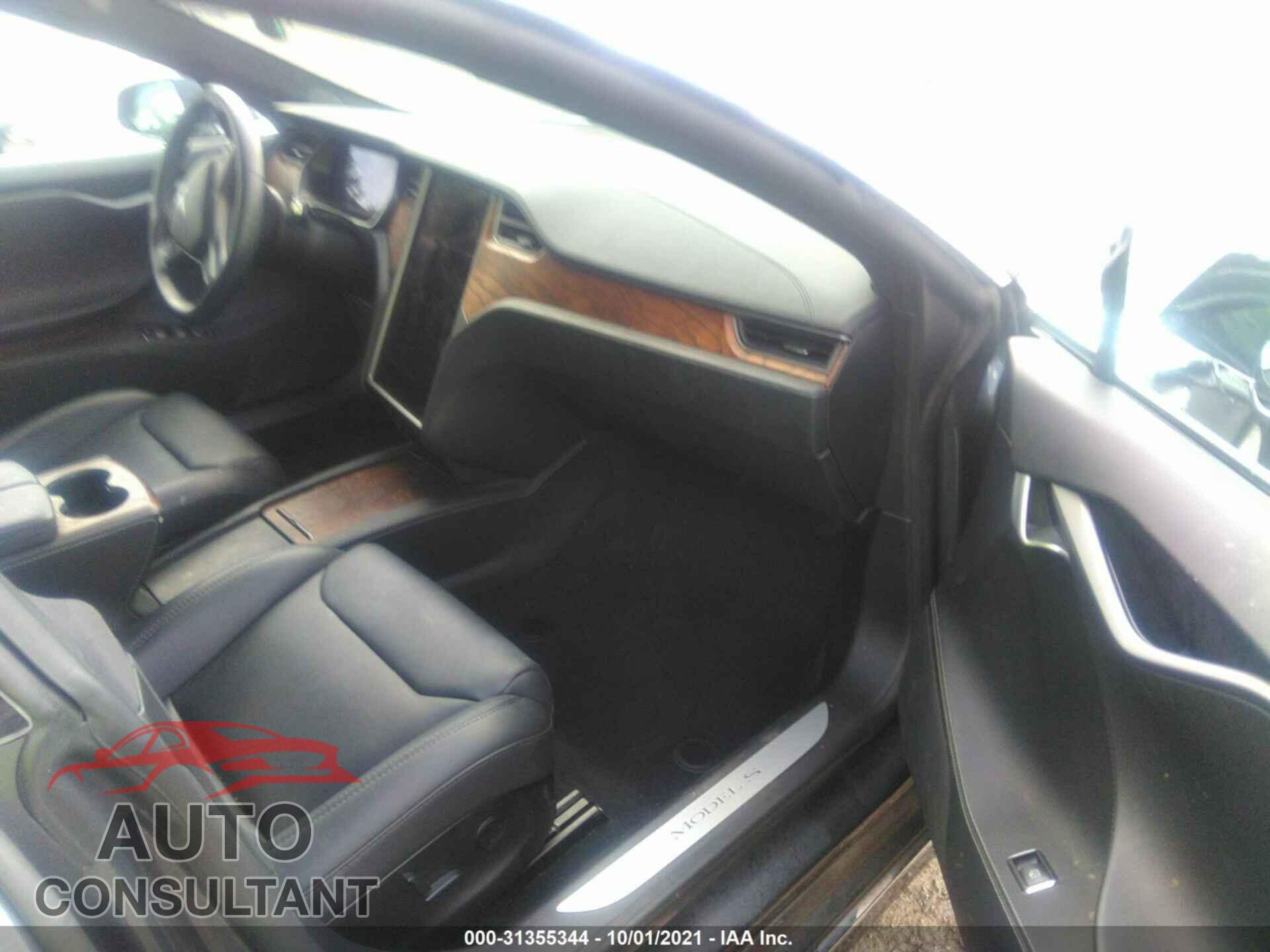 TESLA MODEL S 2019 - 5YJSA1E25KF302992