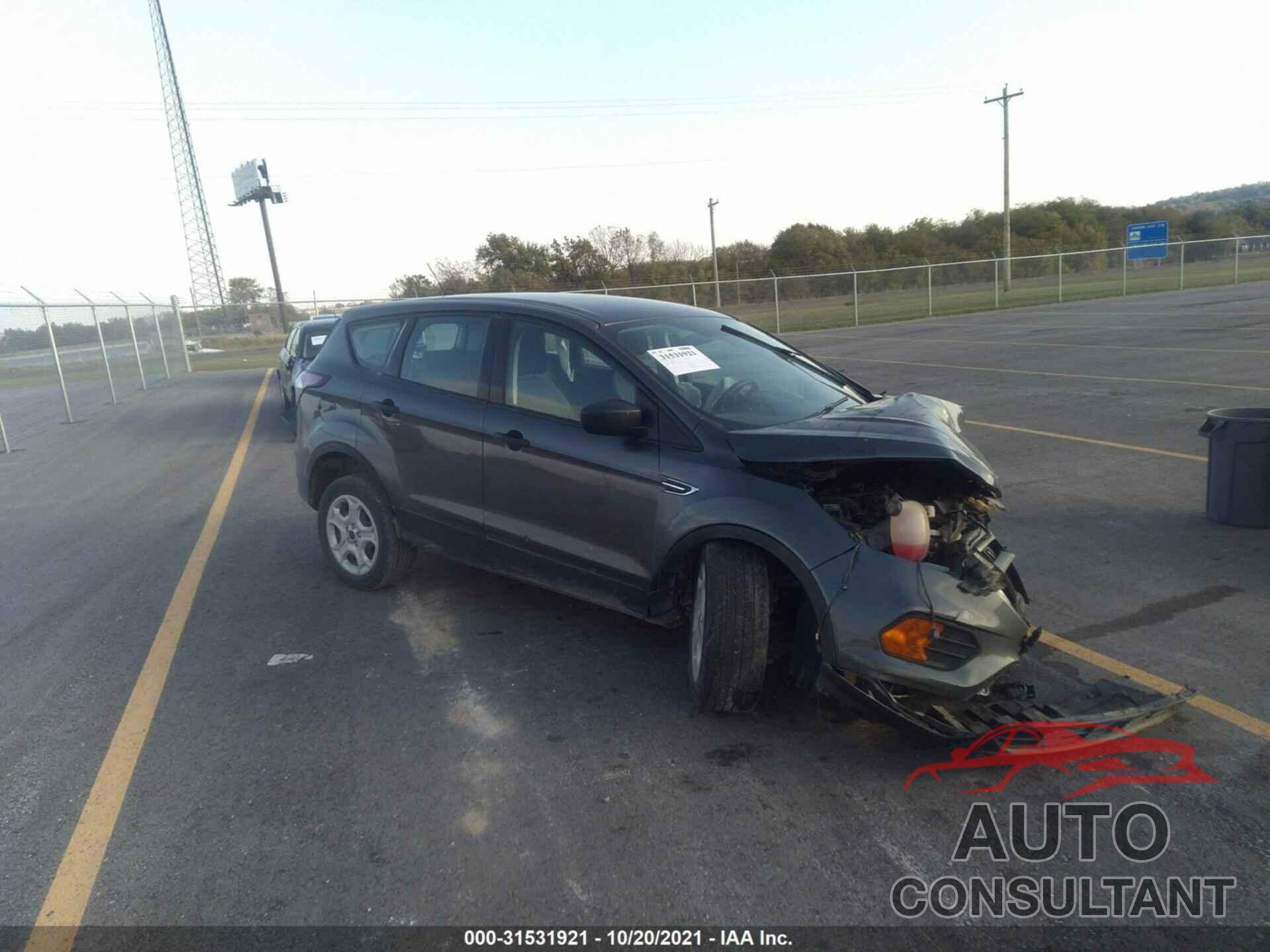 FORD ESCAPE 2017 - 1FMCU0F78HUD11066
