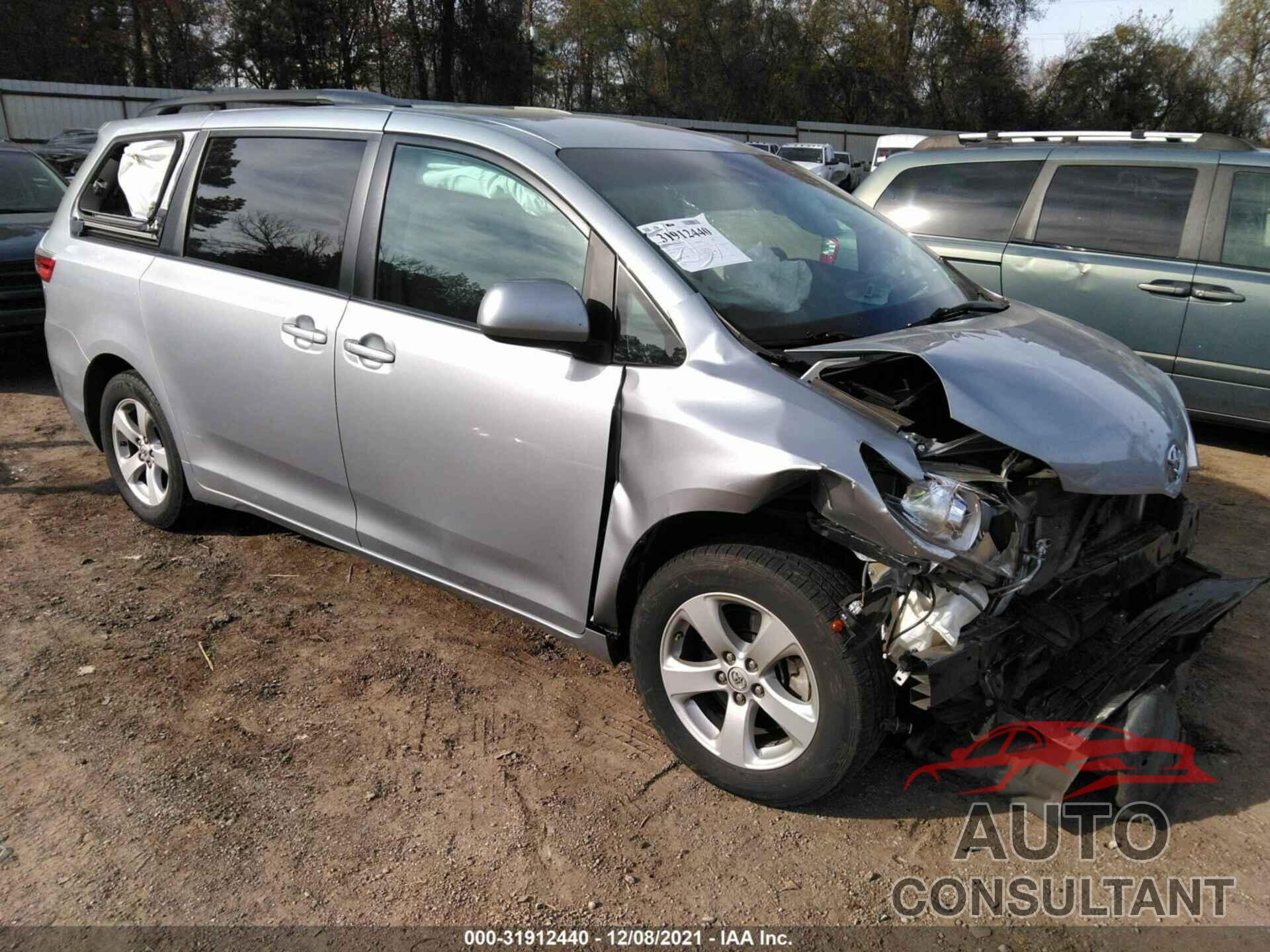 TOYOTA SIENNA 2017 - 5TDKZ3DC6HS823335