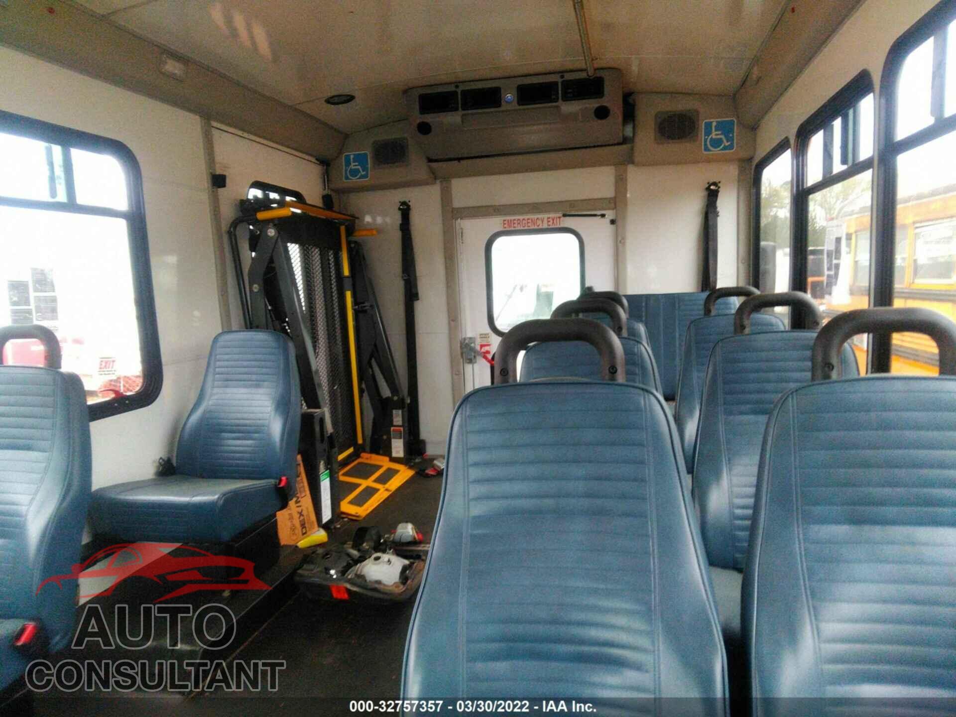 FORD E-SERIES CUTAWAY 2017 - 1FDEE3FS3HDC78926