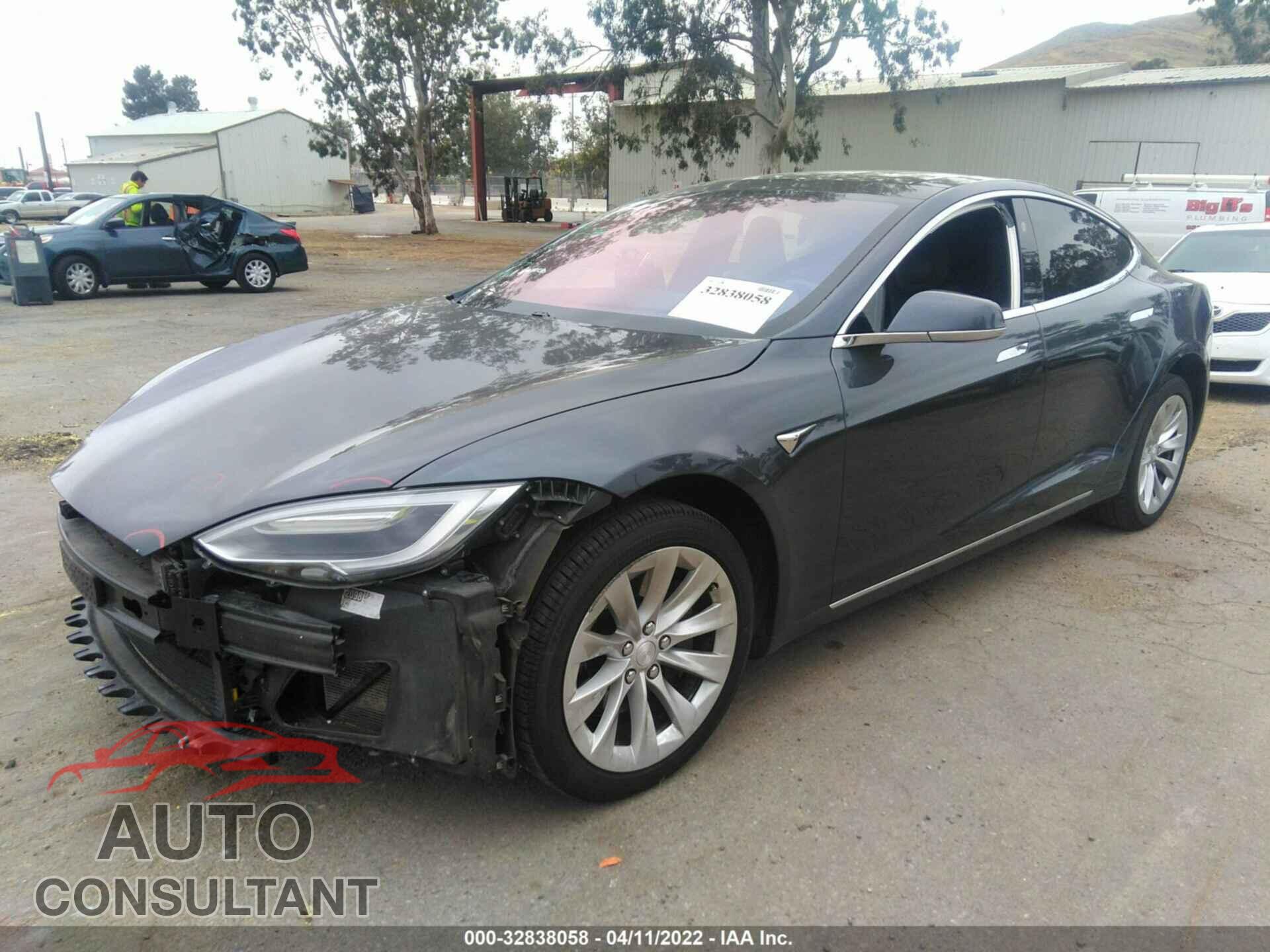TESLA MODEL S 2017 - 5YJSA1E15HF217246