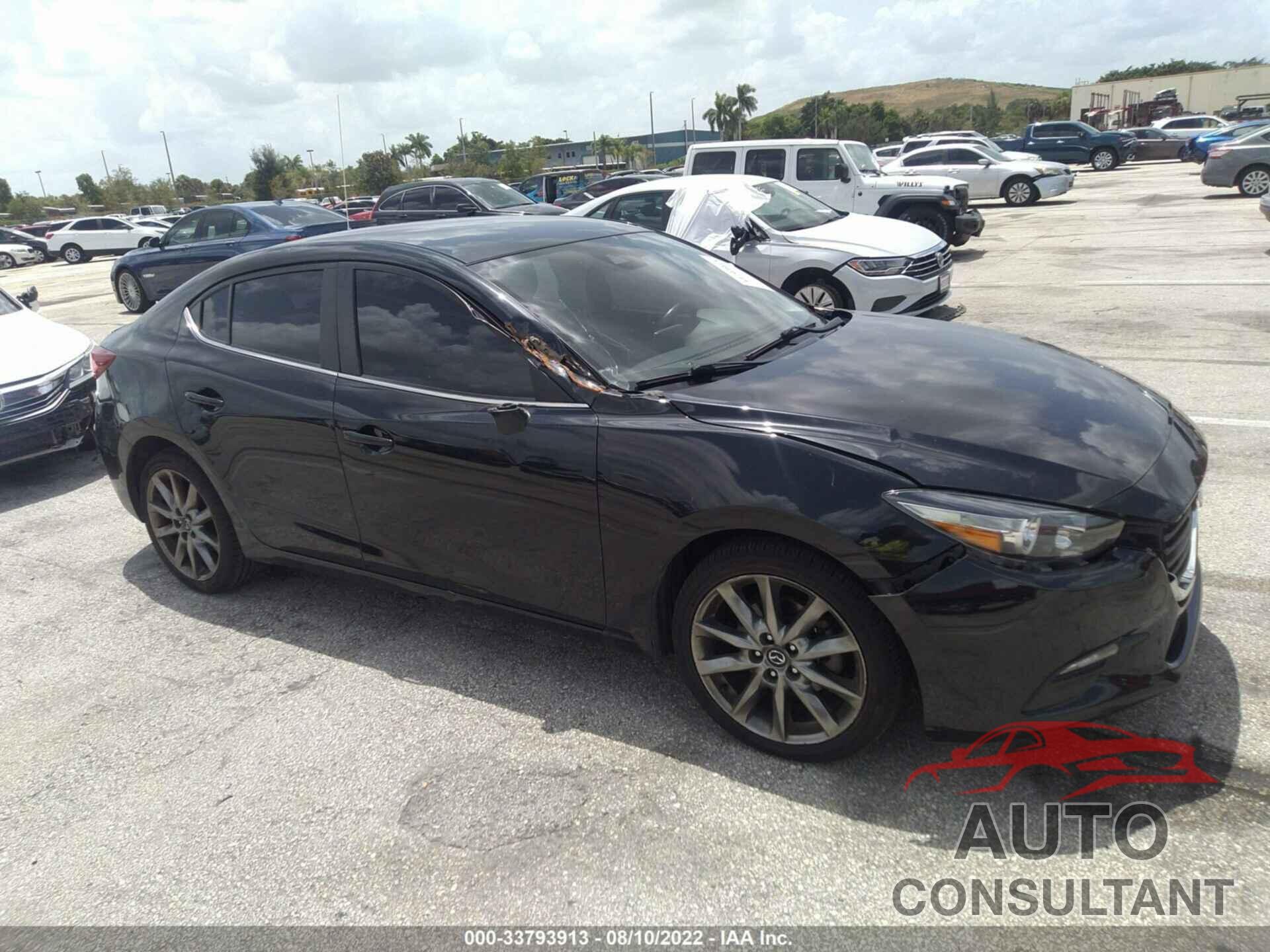 MAZDA MAZDA3 4-DOOR 2018 - 3MZBN1V3XJM251462