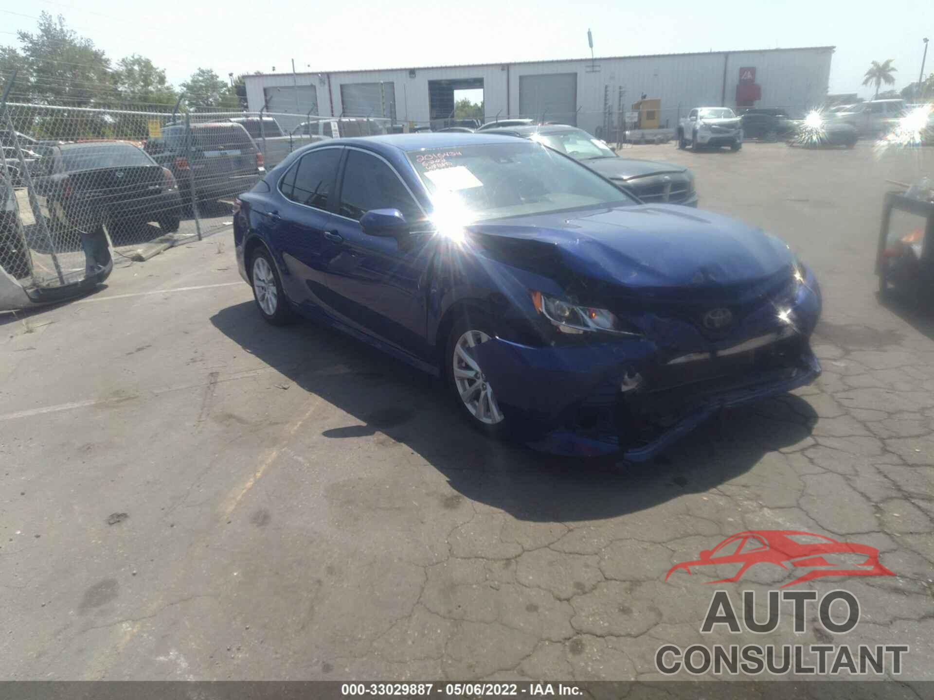 TOYOTA CAMRY 2018 - 4T1B11HK0JU597805