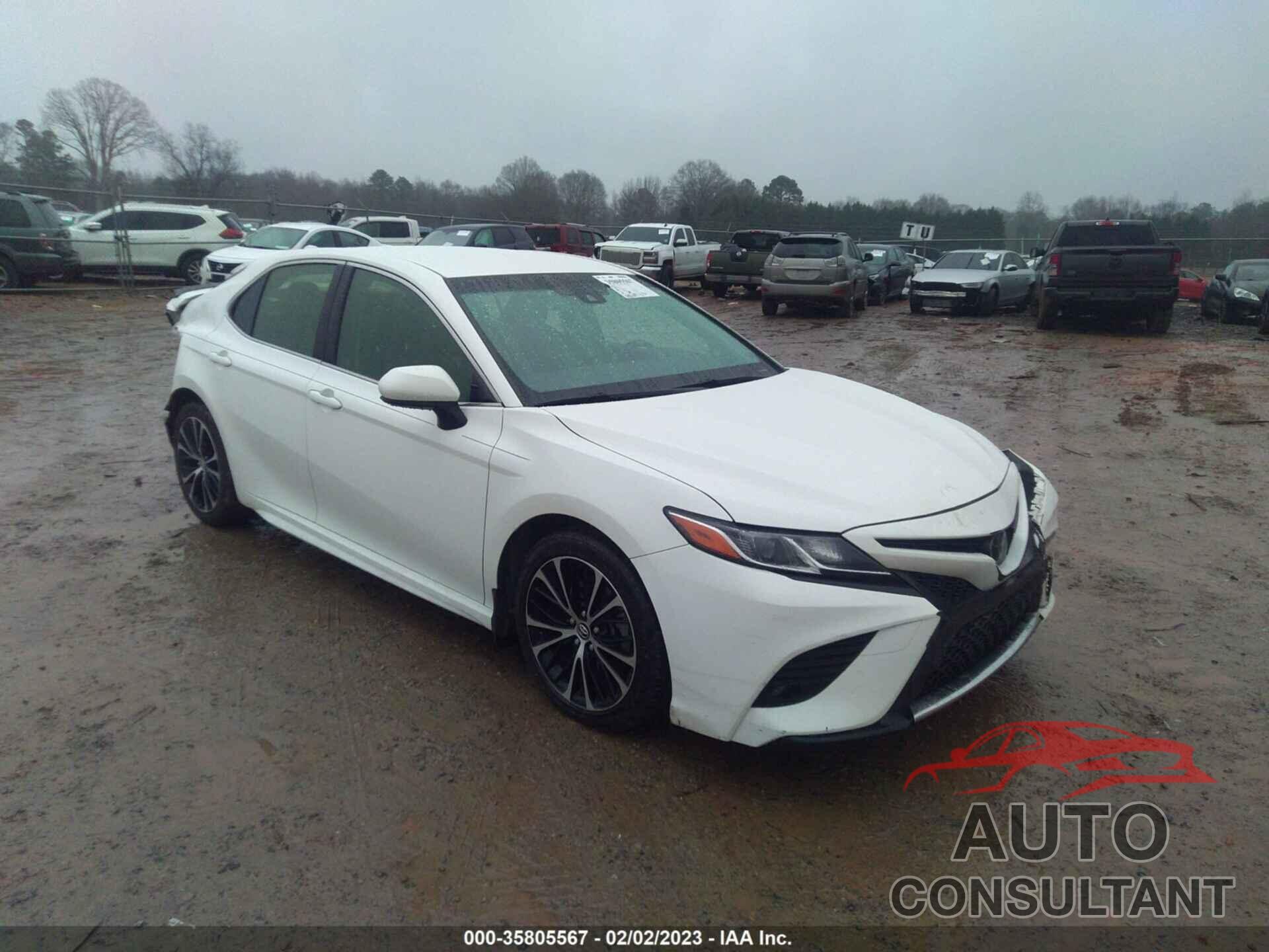 TOYOTA CAMRY 2018 - JTNB11HK9J3071419