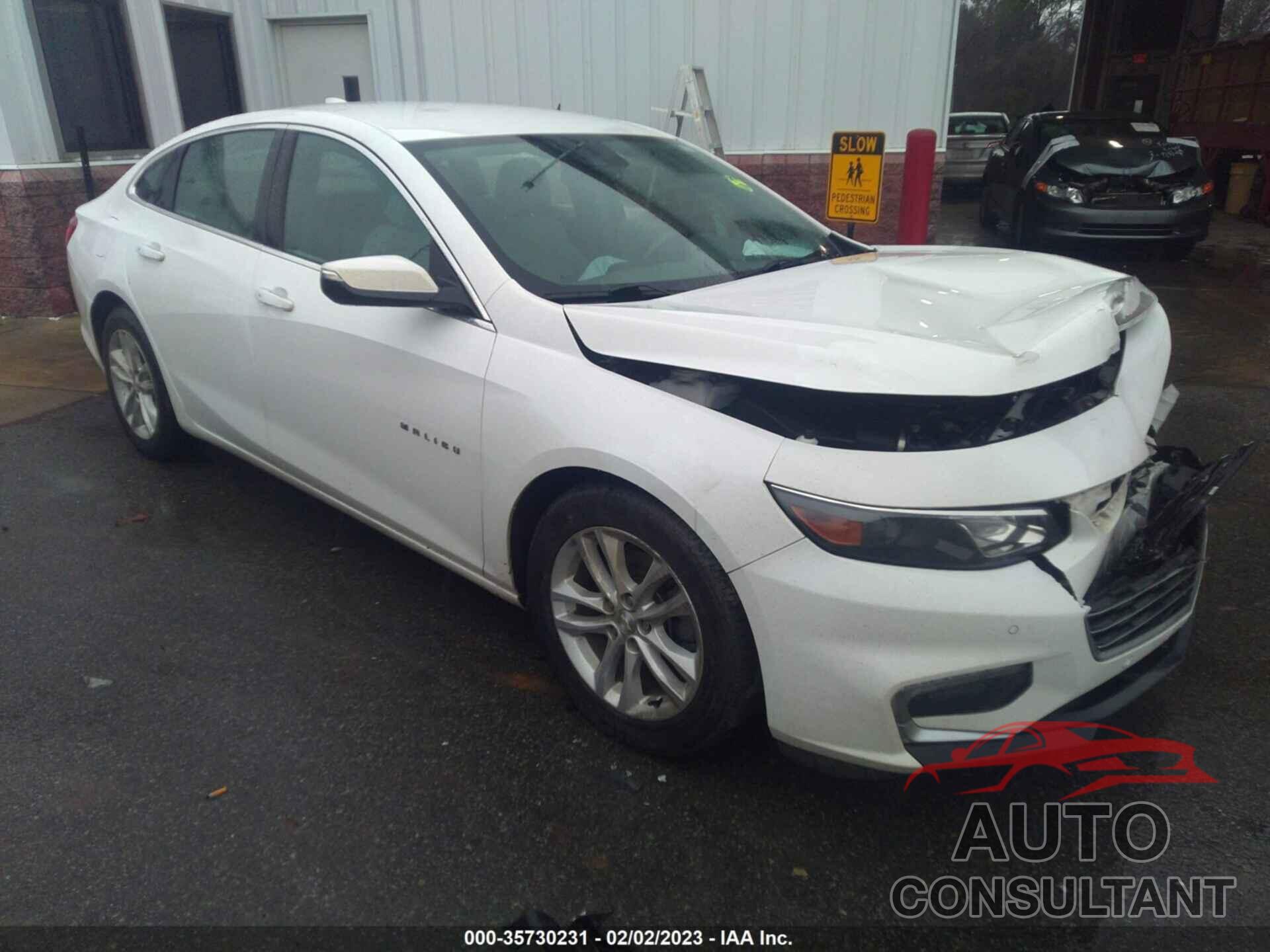 CHEVROLET MALIBU 2017 - 1G1ZE5ST8HF150842