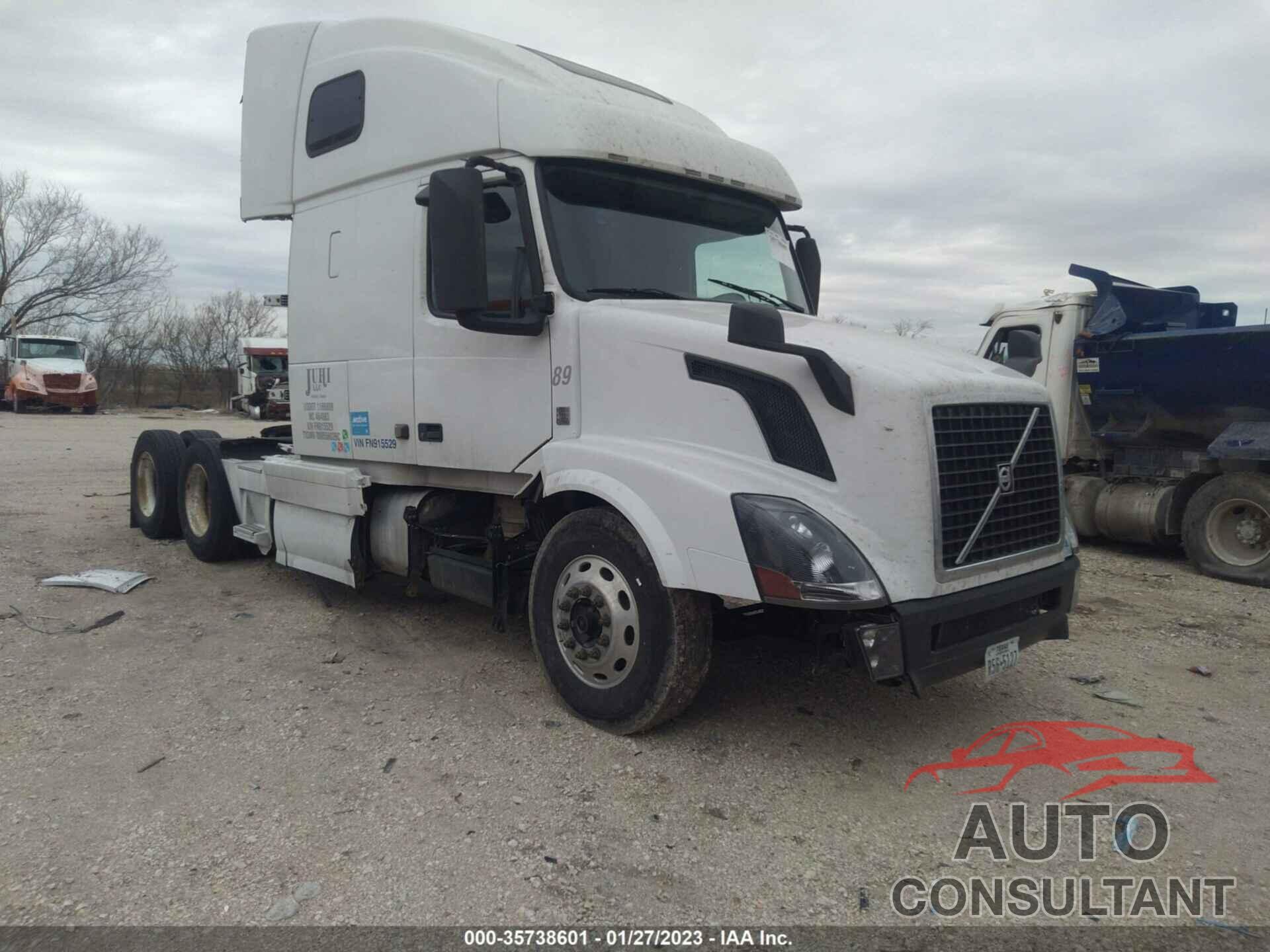 VOLVO VN 2015 - 4V4NC9EH4FN915529