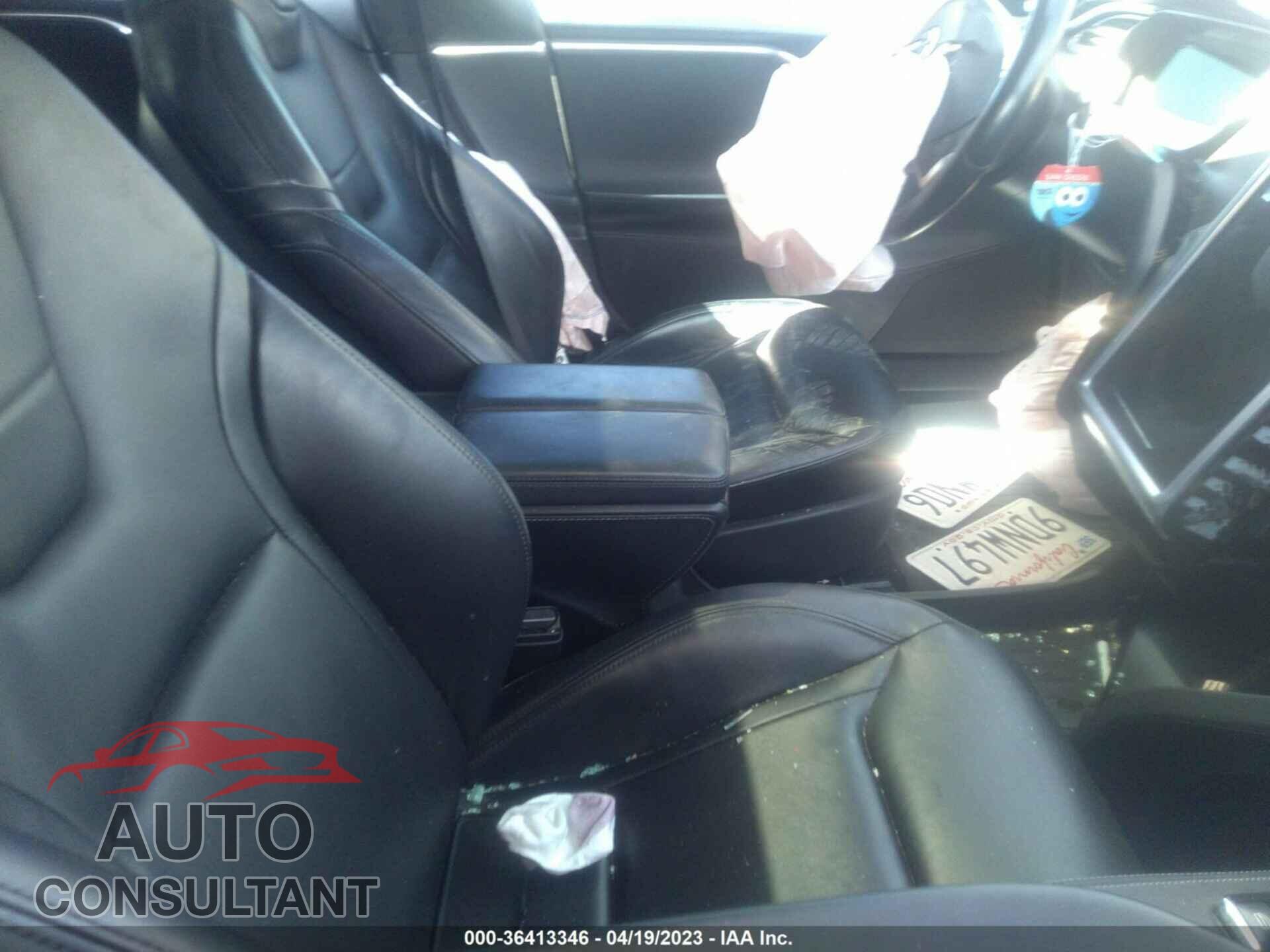 TESLA MODEL S 2015 - 5YJSA1E44FF104475