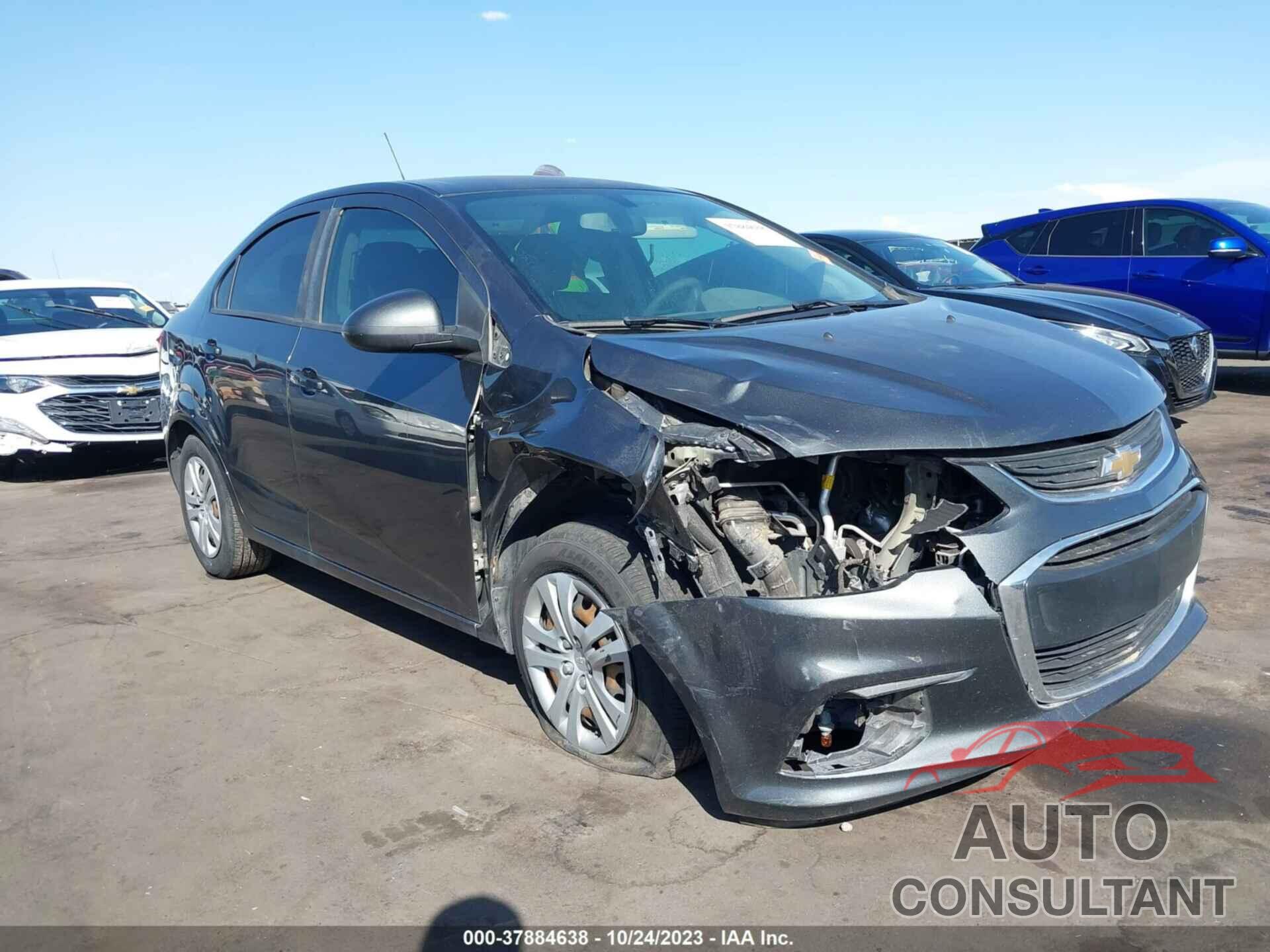 CHEVROLET SONIC 2017 - 1G1JB5SH0H4142652