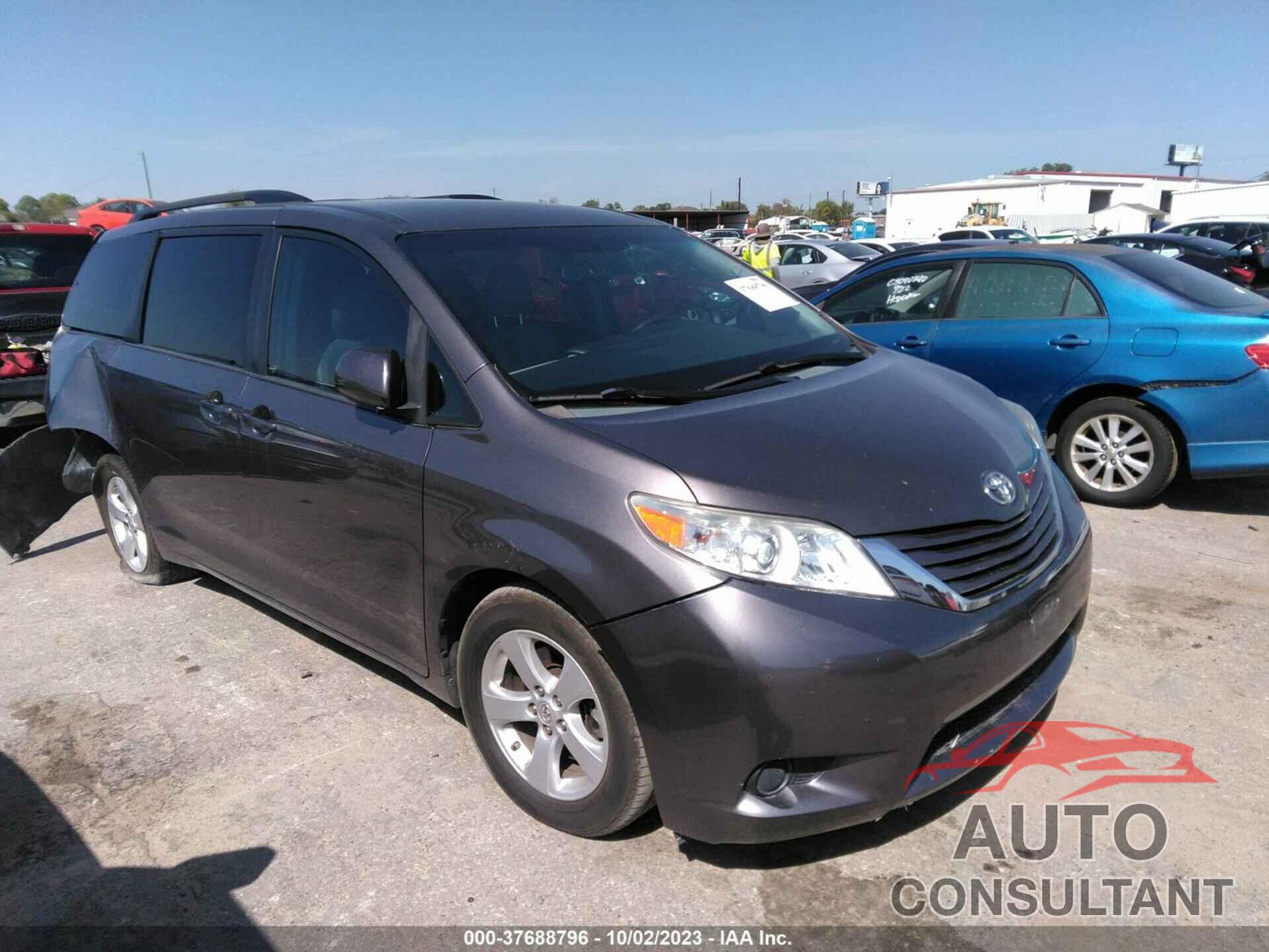 TOYOTA SIENNA 2015 - 5TDKK3DC4FS580044