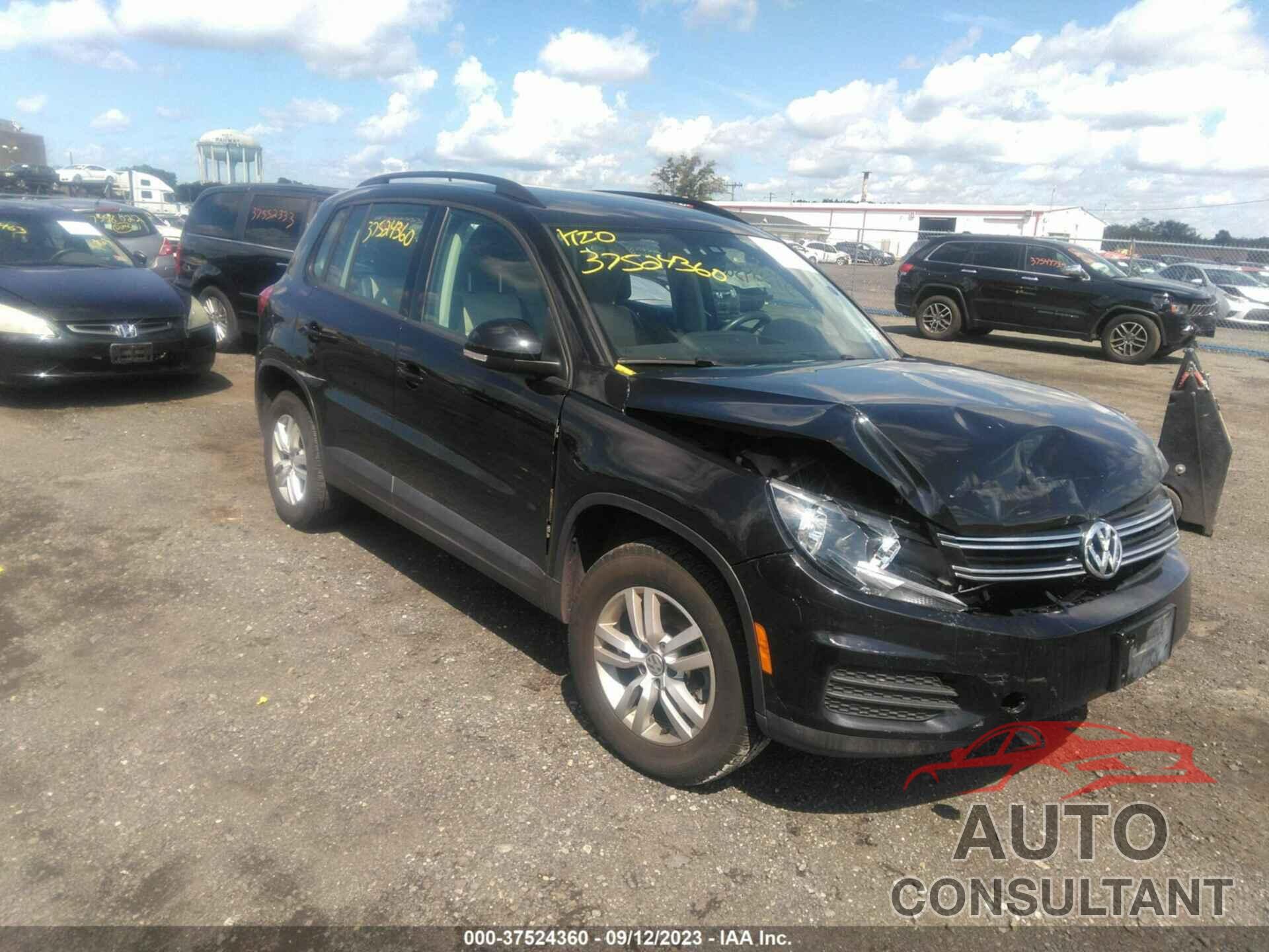 VOLKSWAGEN TIGUAN 2016 - WVGAV7AX9GW601940