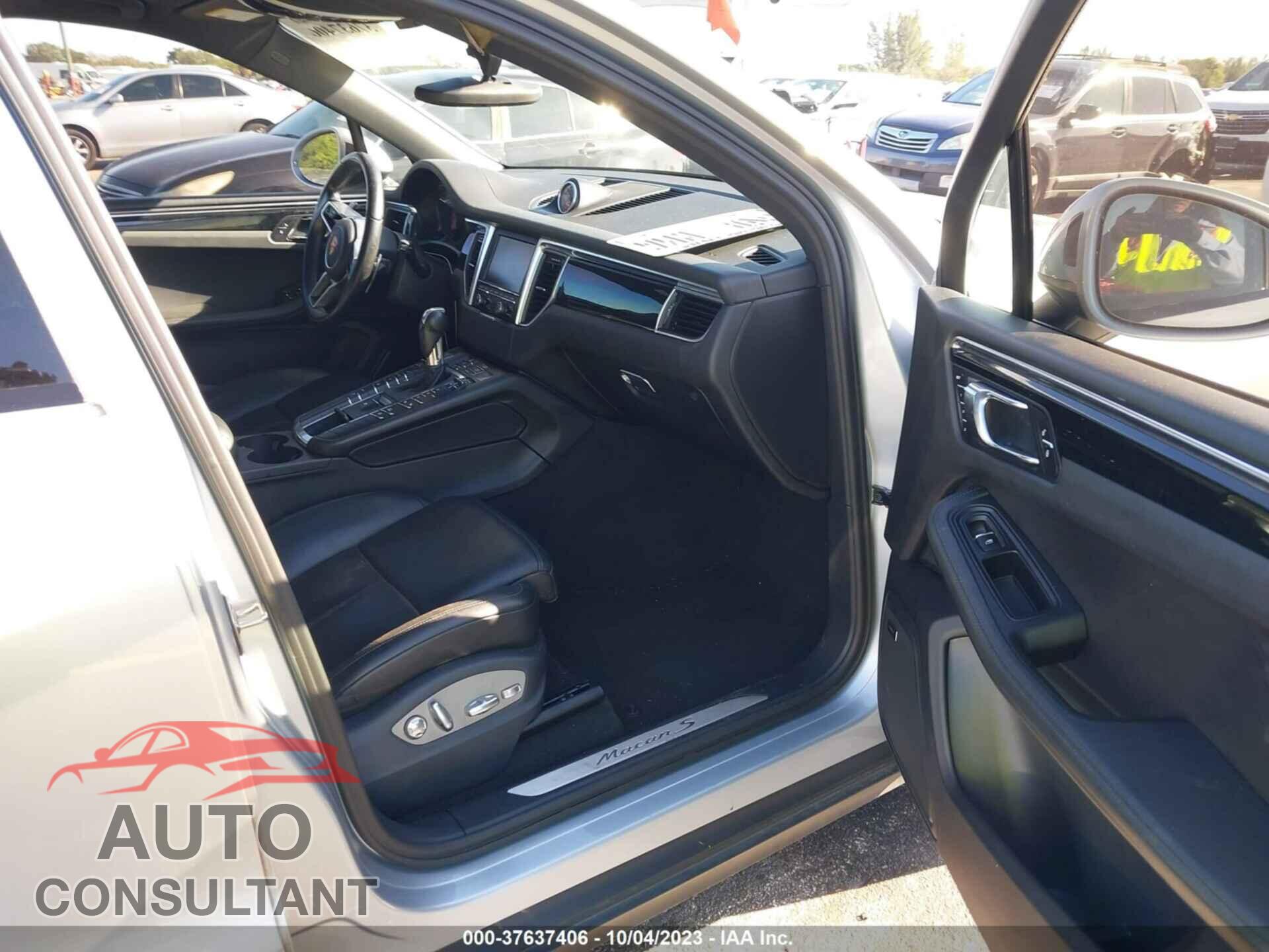 PORSCHE MACAN 2016 - WP1AB2A58GLB41202