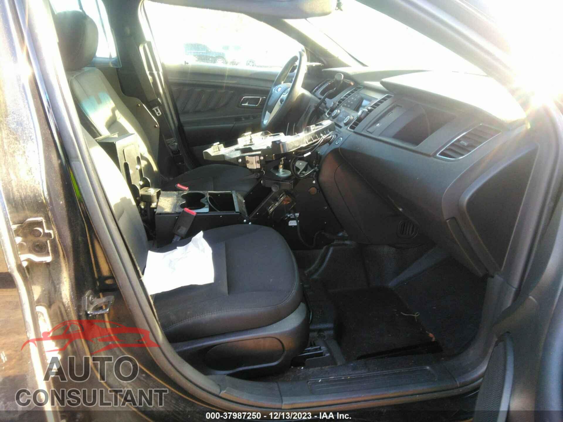 FORD TAURUS 2016 - 1FAHP2MKXGG123379