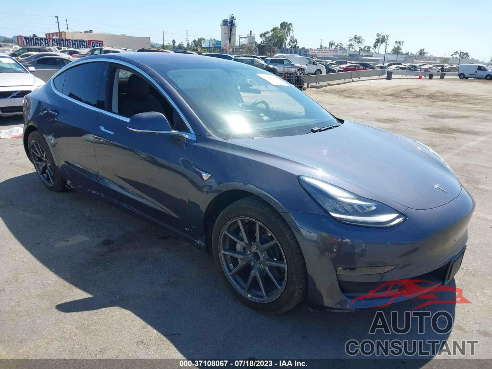 TESLA MODEL 3 2018 - 5YJ3E1EA7JF158294