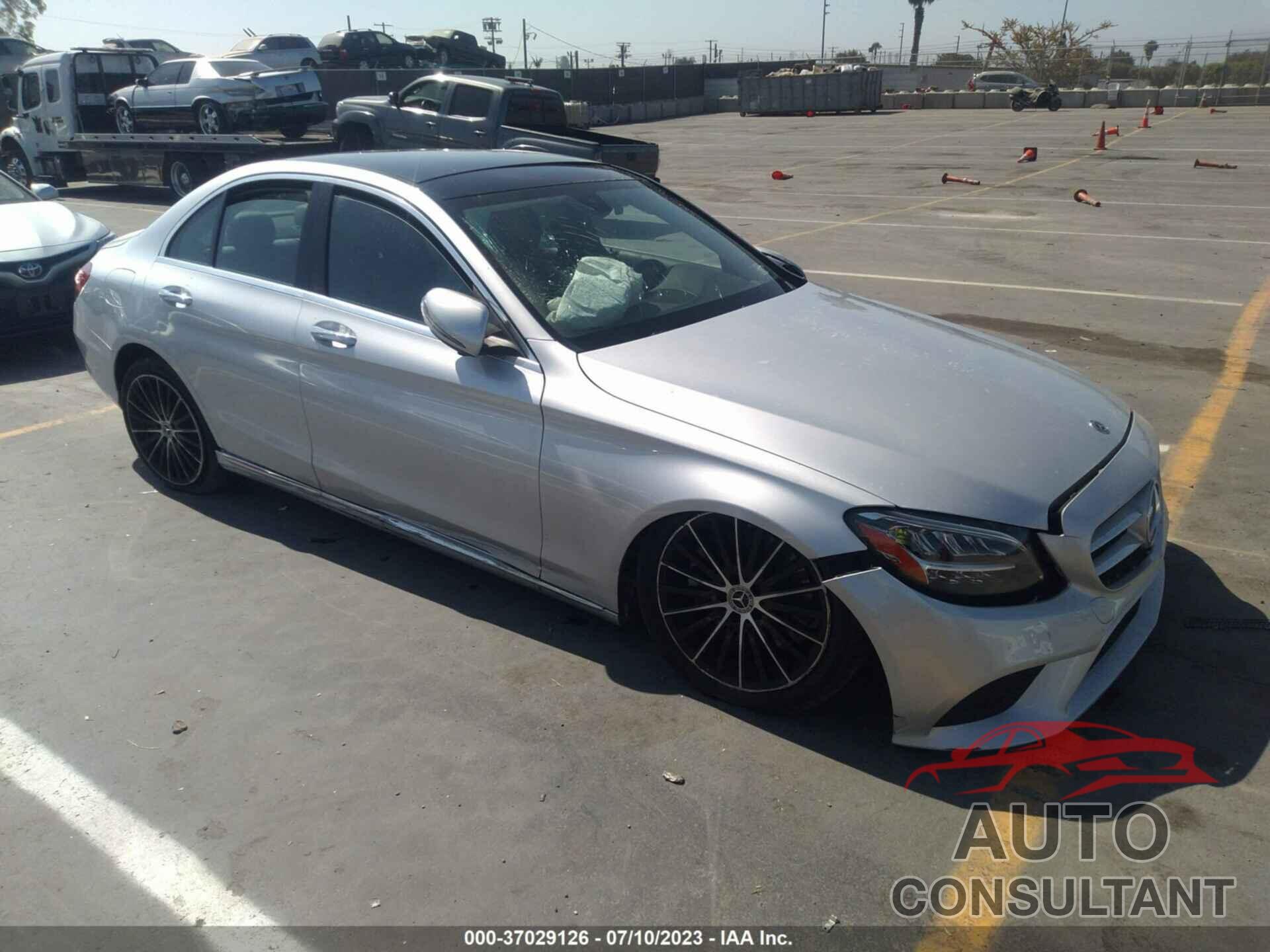 MERCEDES-BENZ C 300 2021 - W1KWF8DB7MR617261