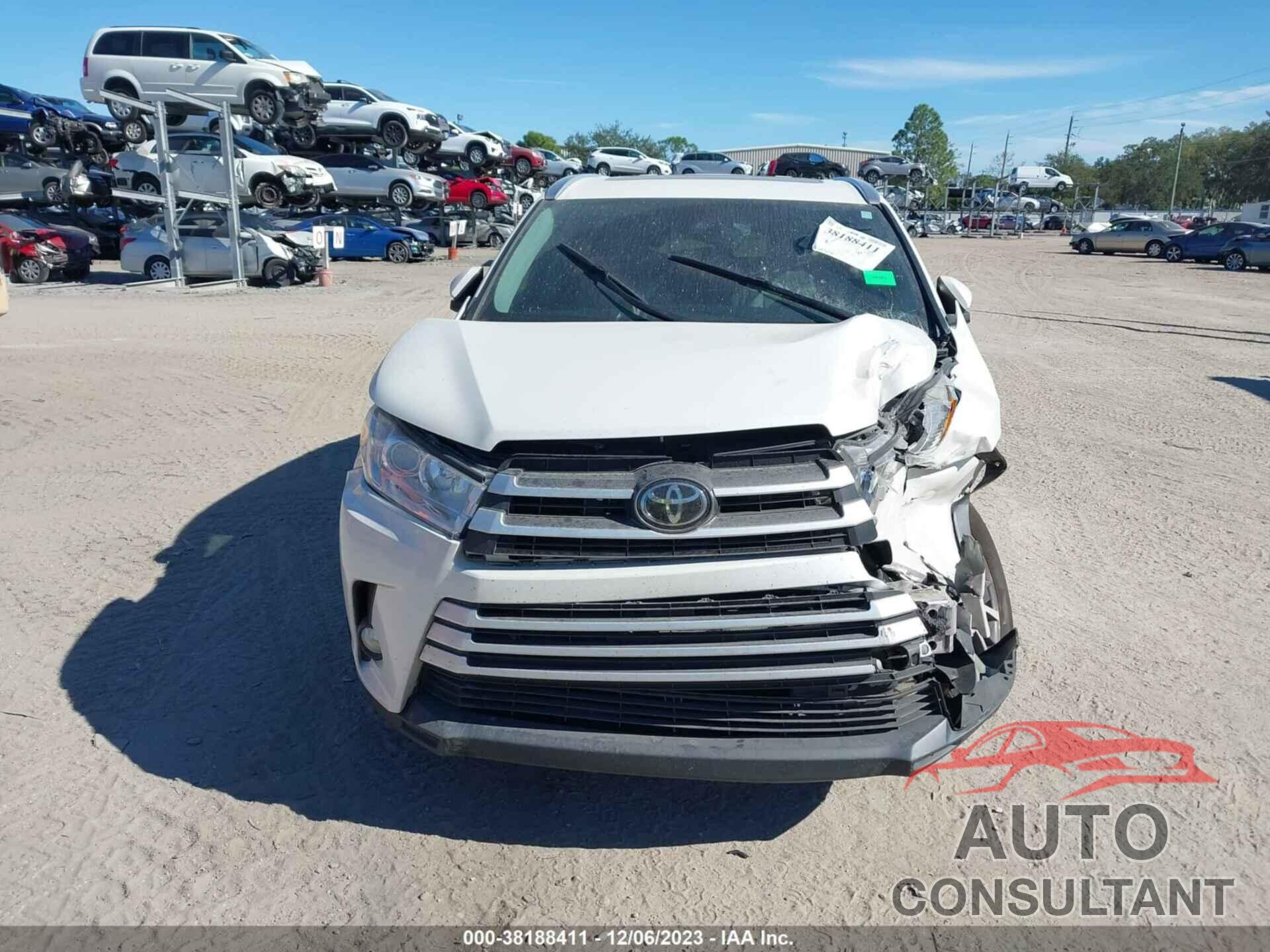 TOYOTA HIGHLANDER 2018 - 5TDKZRFH6JS536286