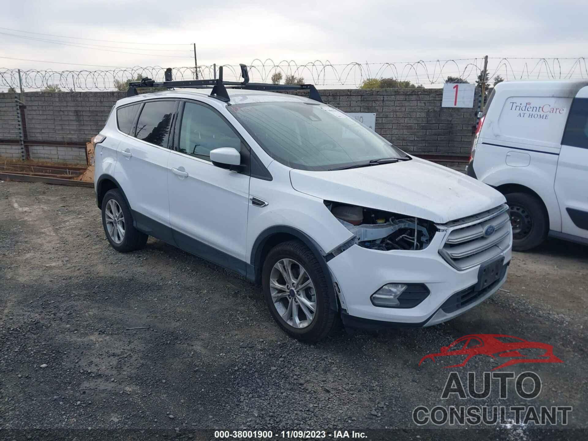 FORD ESCAPE 2018 - 1FMCU0GD8JUD61170