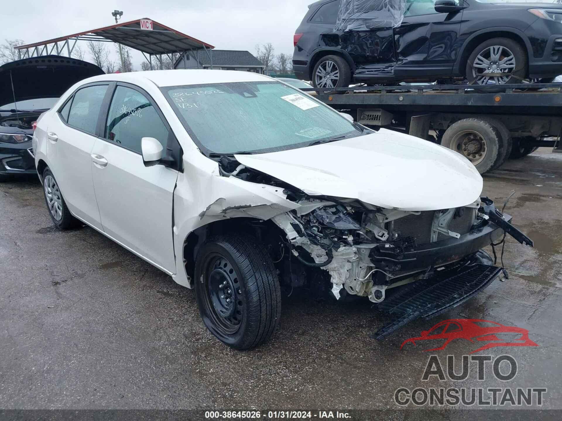 TOYOTA COROLLA 2018 - 5YFBURHE3JP761226