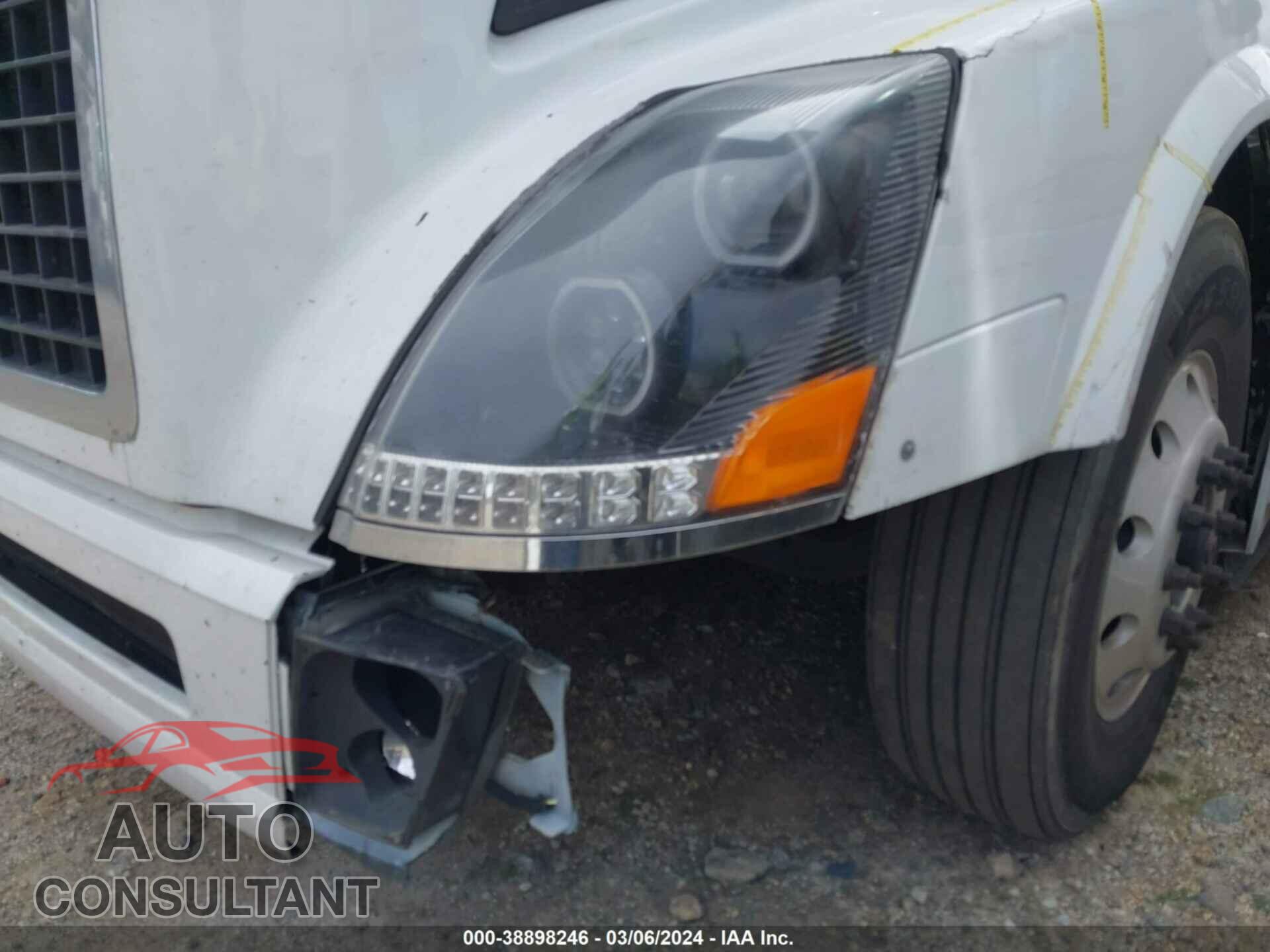 VOLVO VNL 2017 - 4V4NC9EH6HN977971