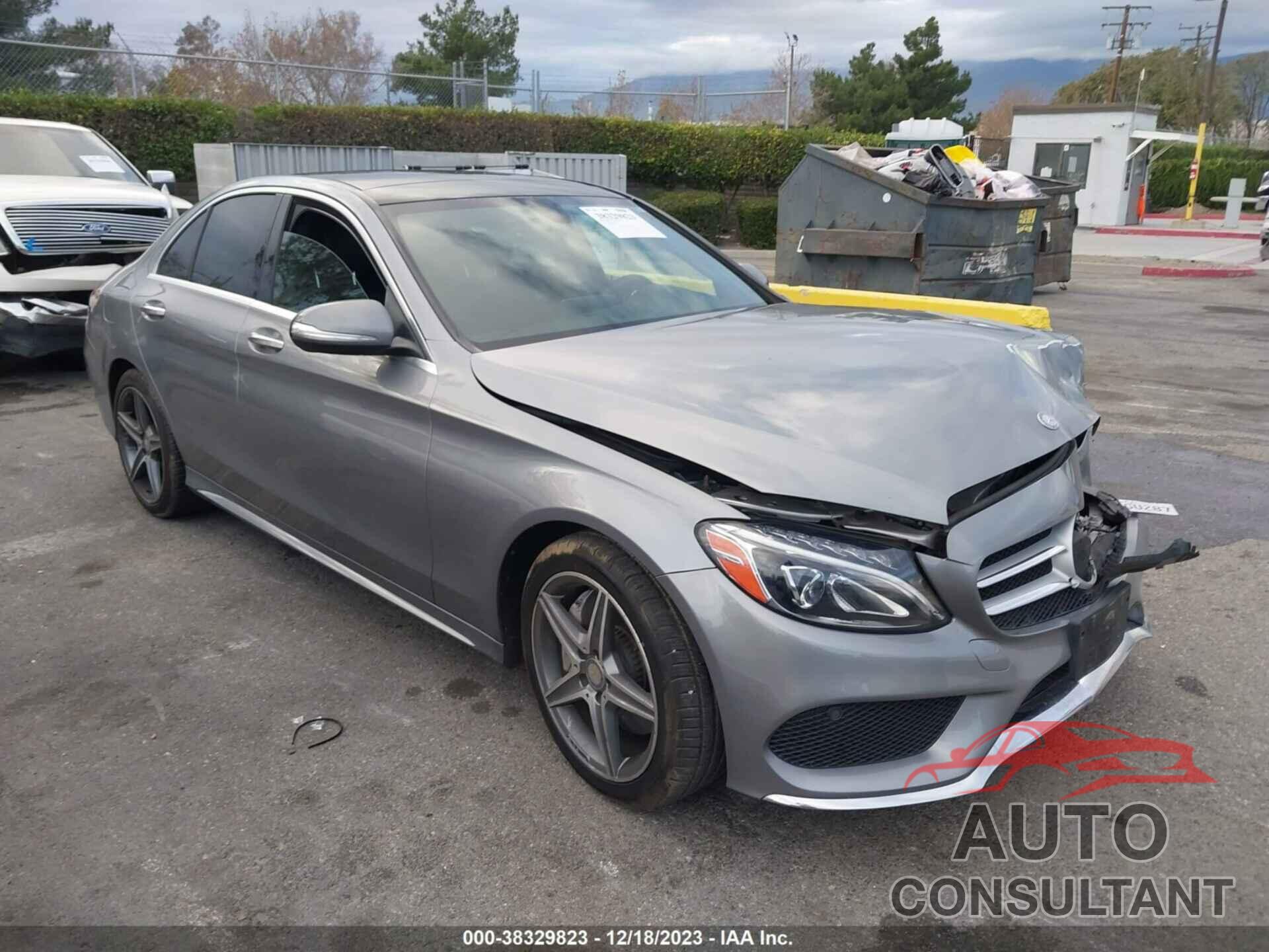 MERCEDES-BENZ C 300 2015 - 55SWF4KB6FU042907