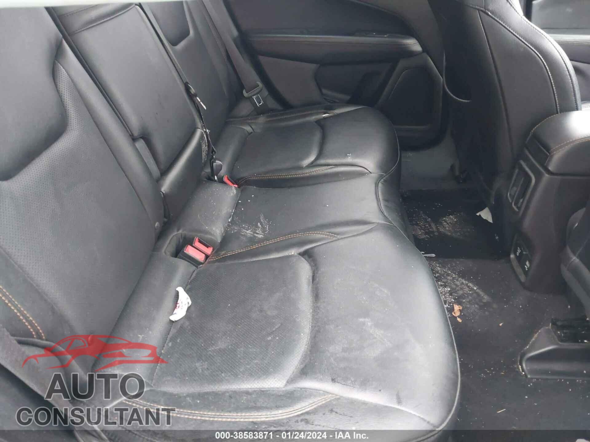 JEEP COMPASS 2018 - 3C4NJDCB5JT401586