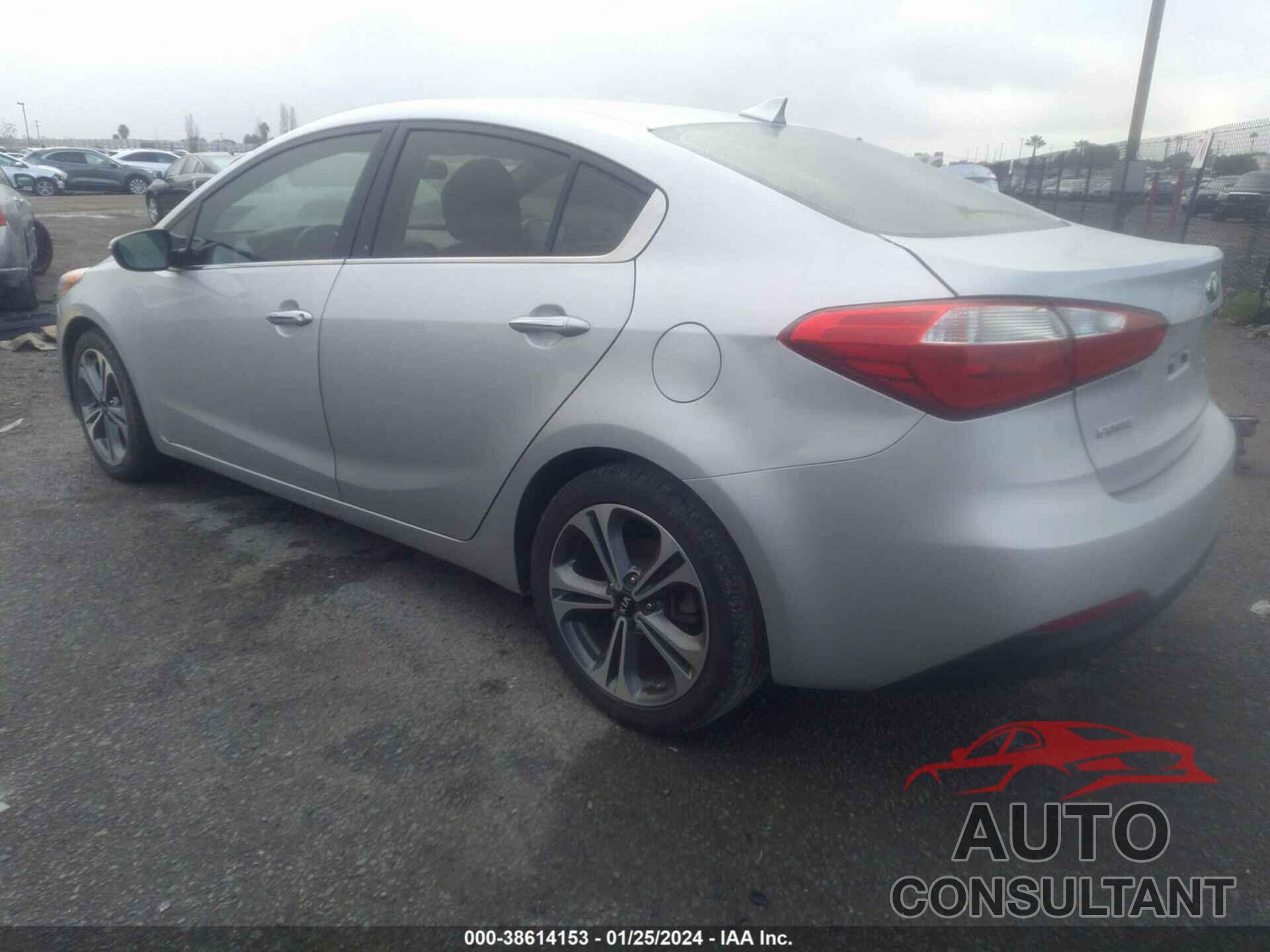 KIA FORTE 2016 - KNAFX4A83G5598158