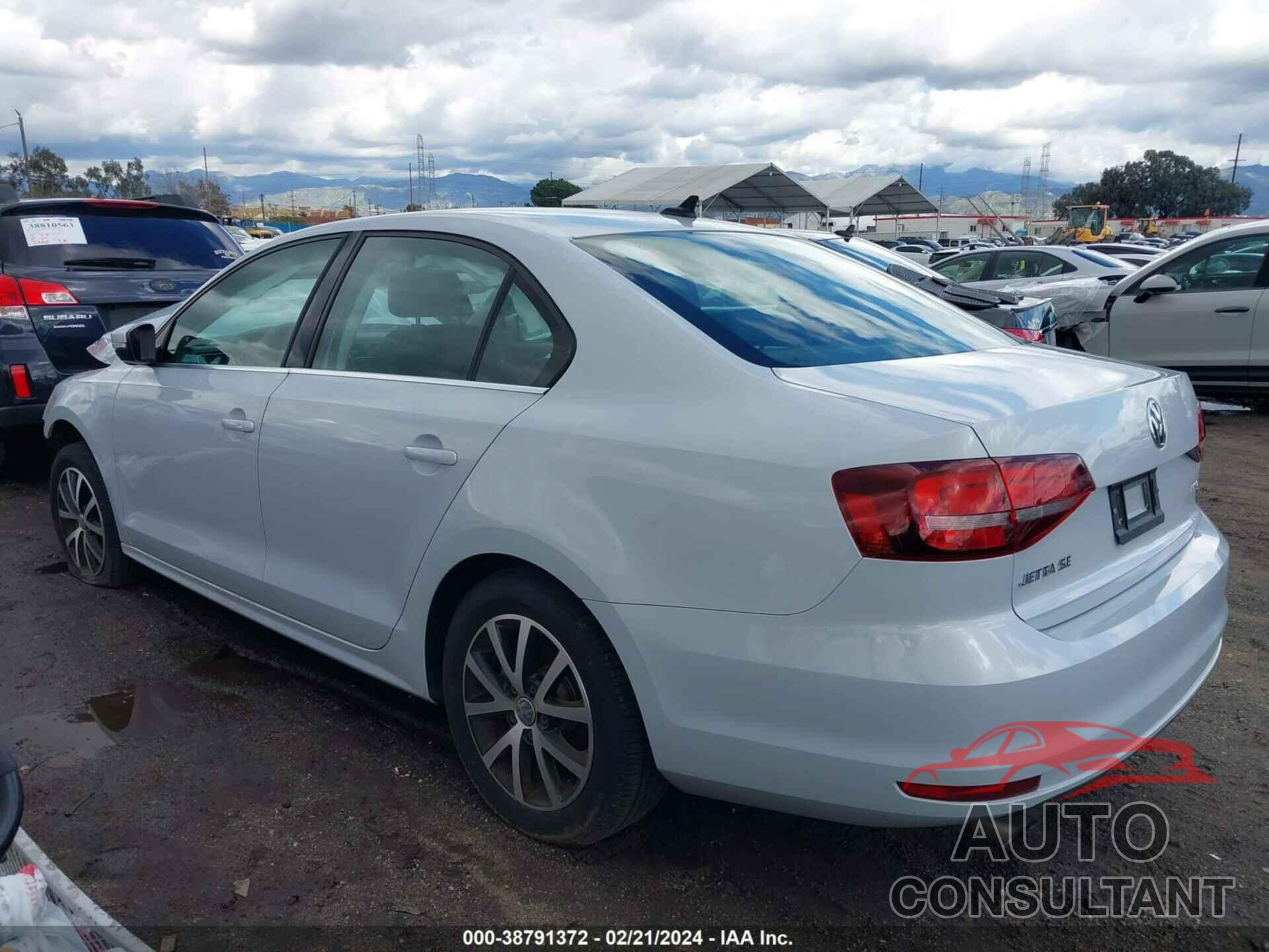 VOLKSWAGEN JETTA 2017 - 3VWDB7AJ3HM249328