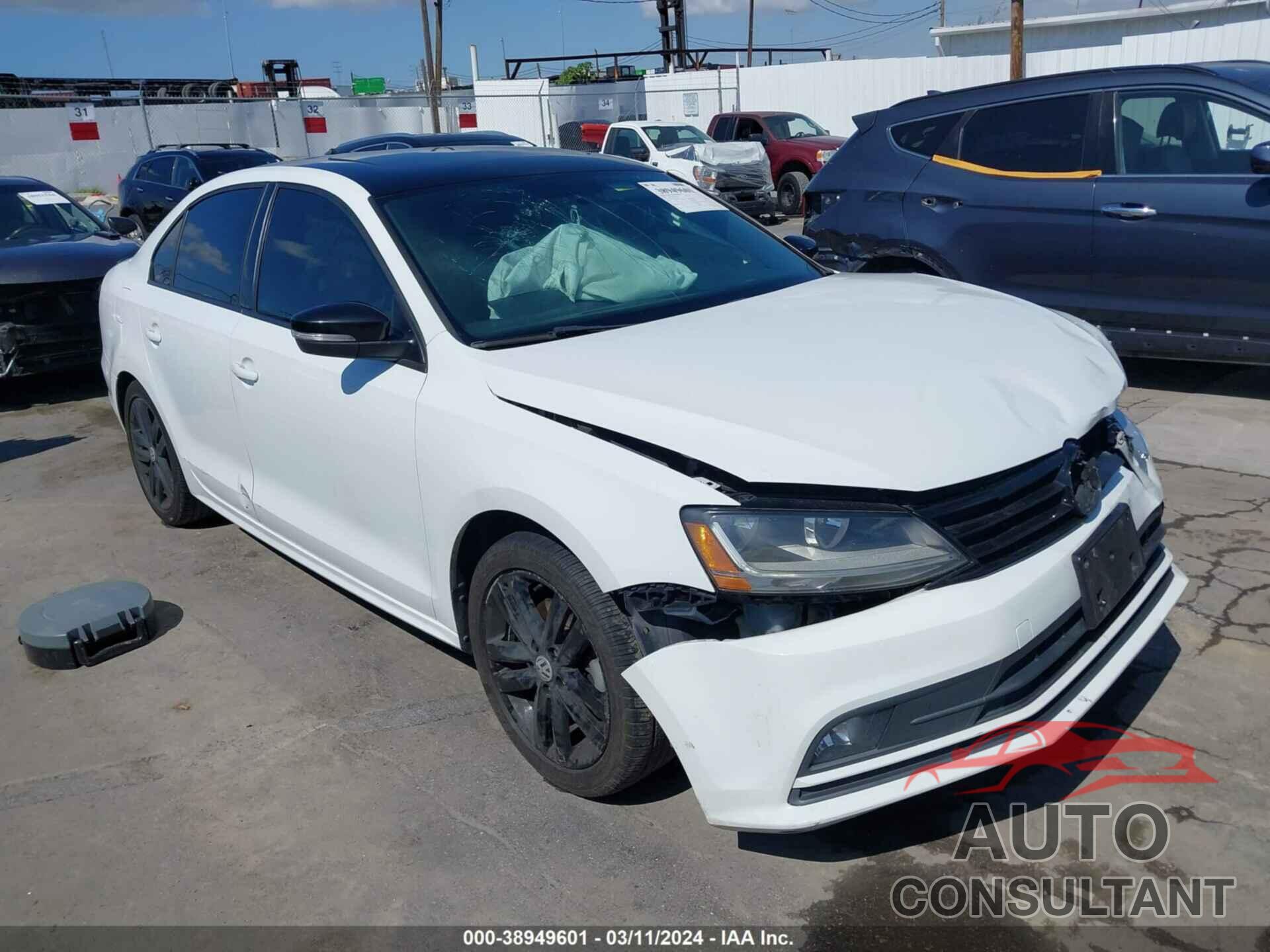 VOLKSWAGEN JETTA 2018 - 3VWD17AJ7JM217264