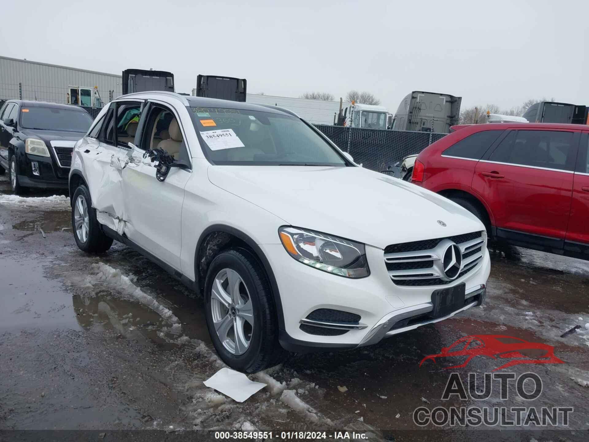 MERCEDES-BENZ GLC 300 2018 - WDC0G4KB7JV074659