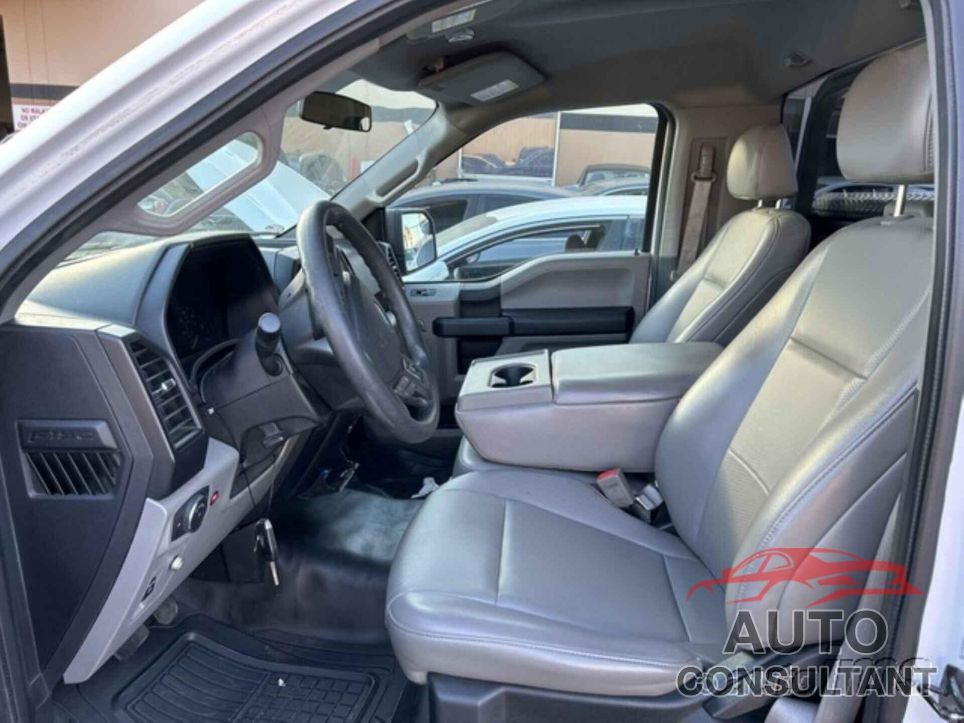 FORD F-150 2018 - 1FTMF1CBXJKD60577