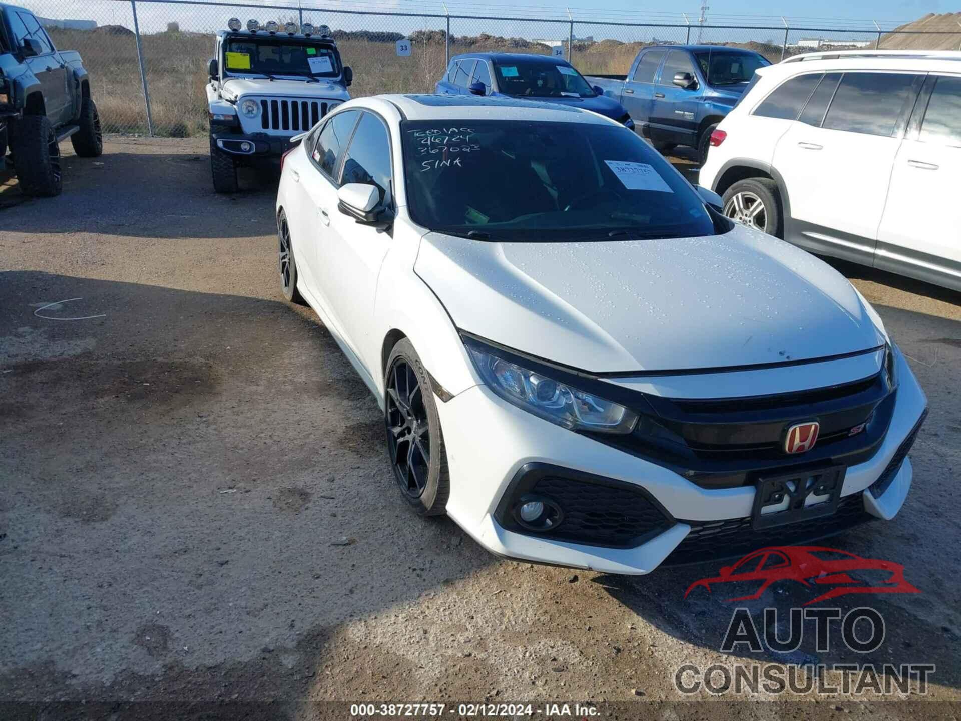 HONDA CIVIC 2018 - 2HGFC1E56JH707100