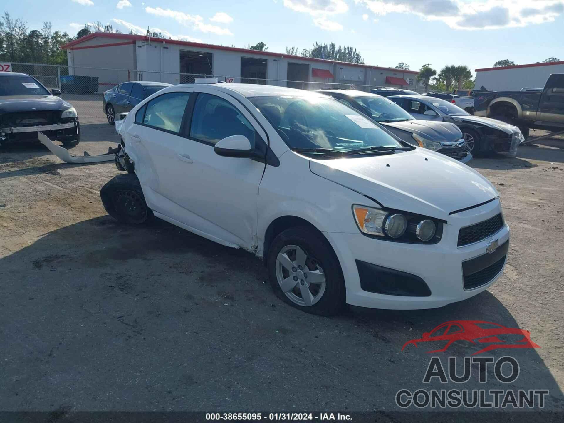 CHEVROLET SONIC 2016 - 1G1JA5SH2G4176321