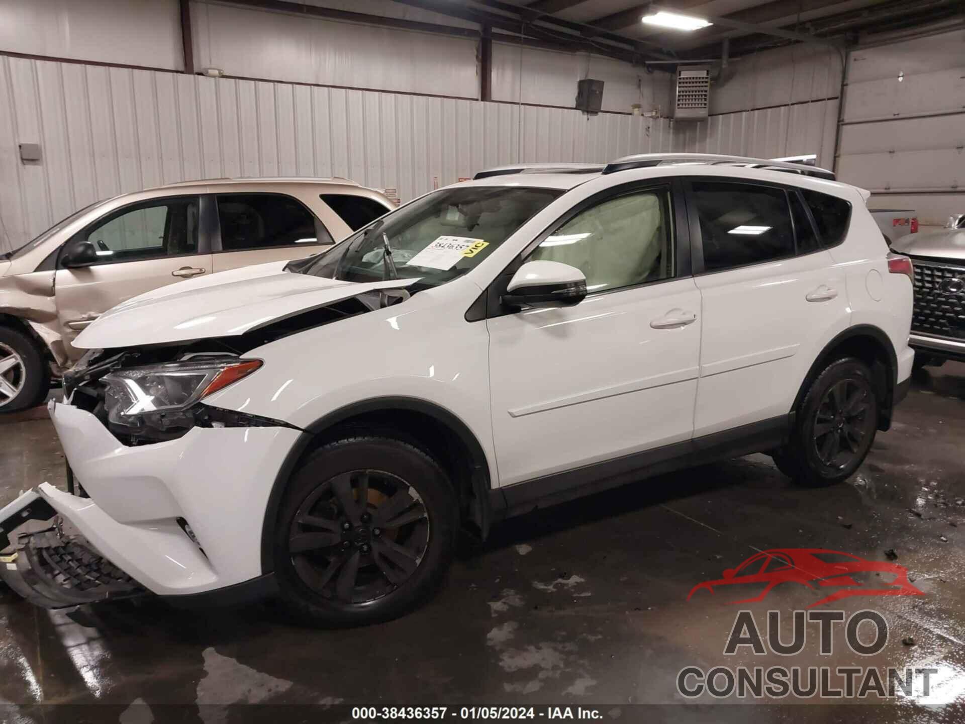 TOYOTA RAV4 2016 - JTMRFREV6GJ100848