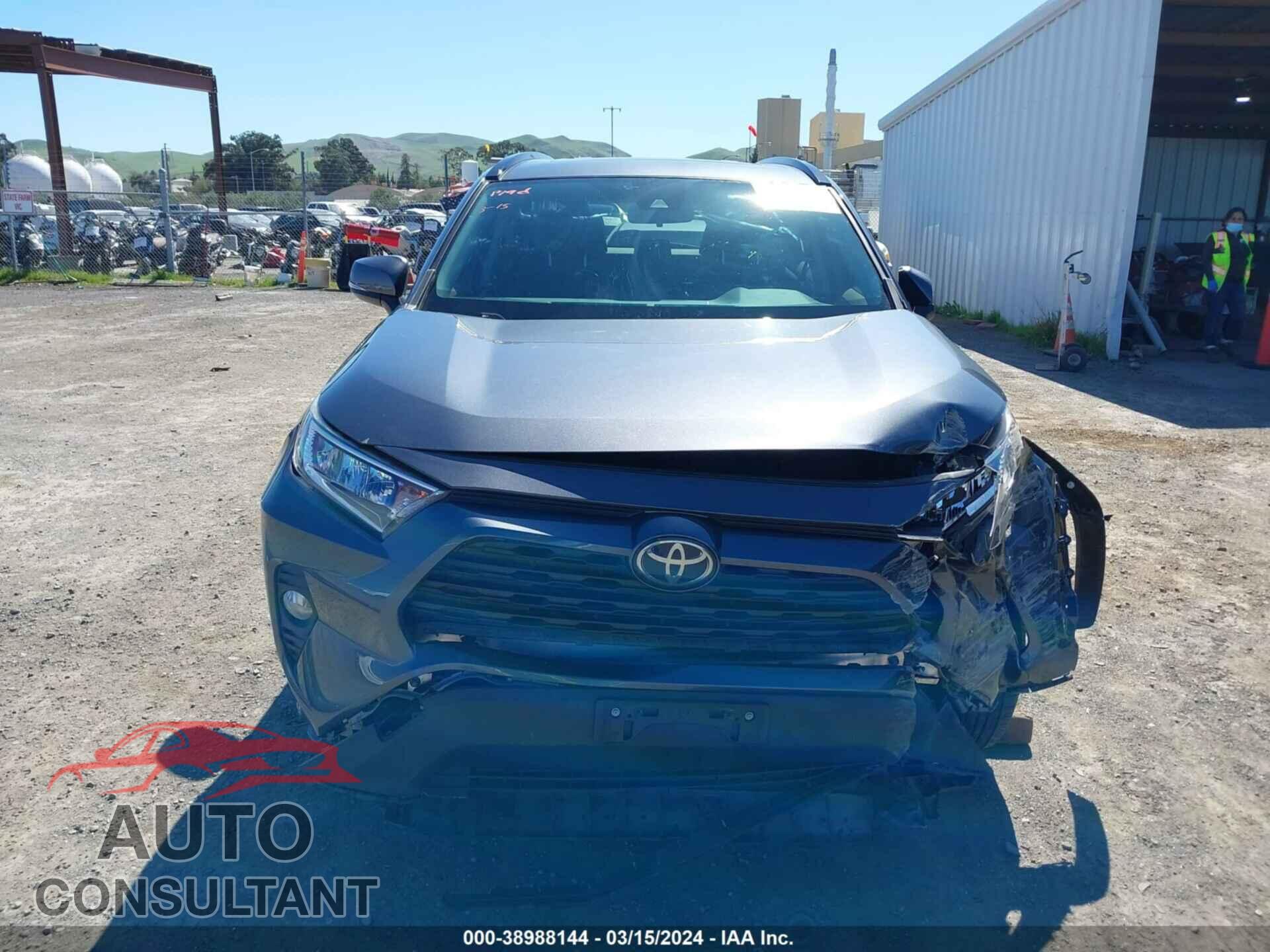 TOYOTA RAV4 2019 - JTMP1RFV9KD016986