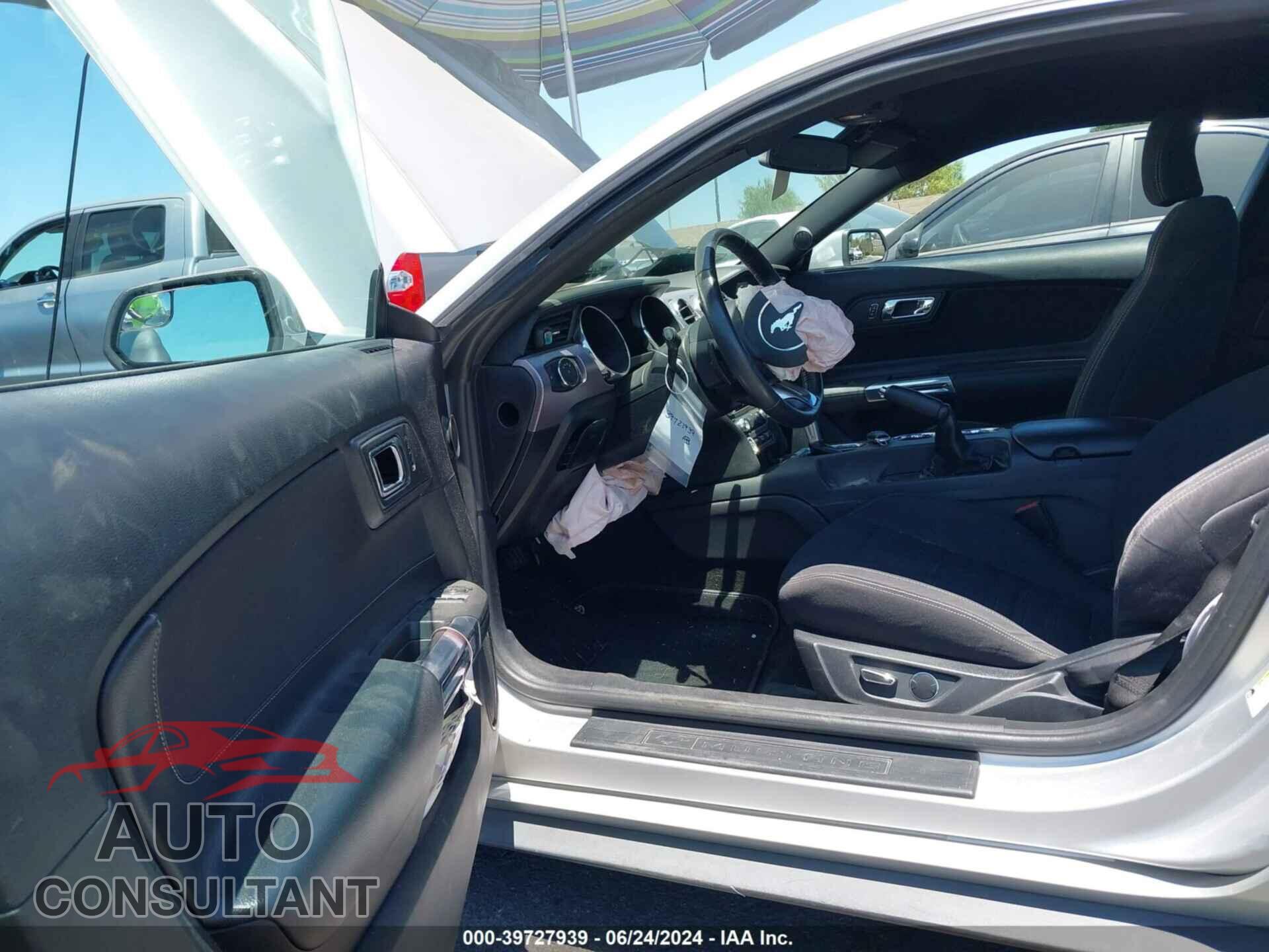 FORD MUSTANG 2017 - 1FA6P8TH1H5227112
