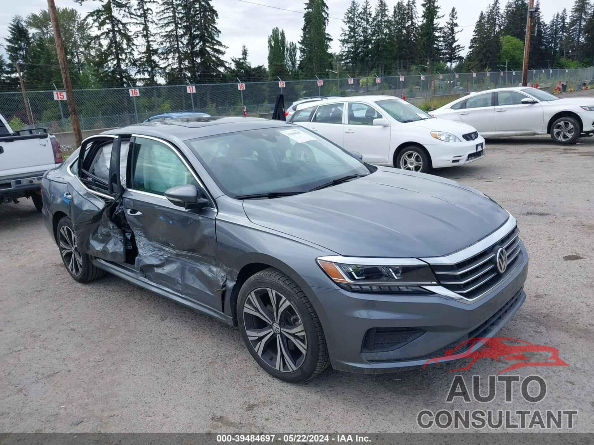 VOLKSWAGEN PASSAT 2021 - 1VWSA7A30MC011962