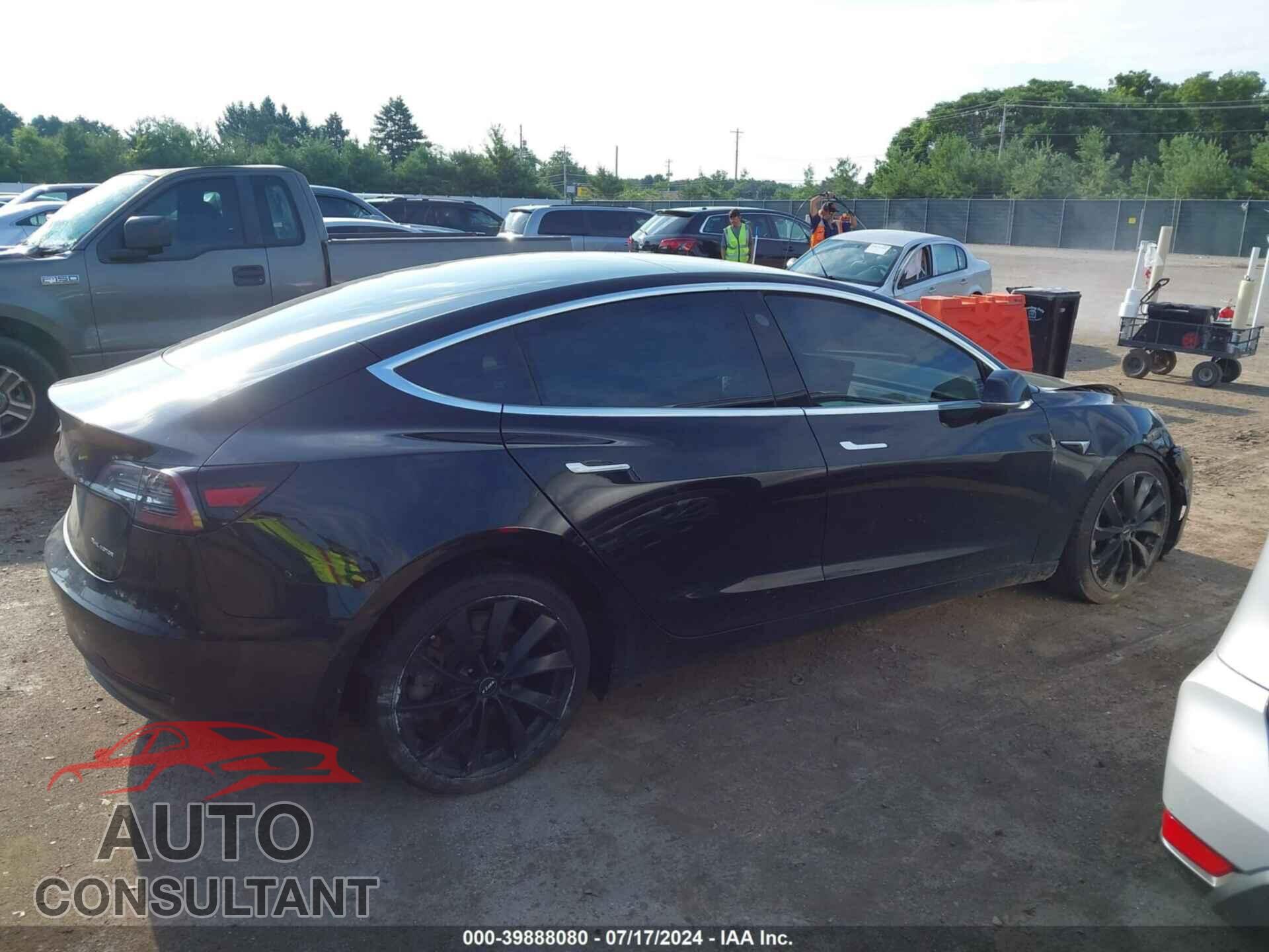 TESLA MODEL 3 2018 - 5YJ3E1EB3JF067337