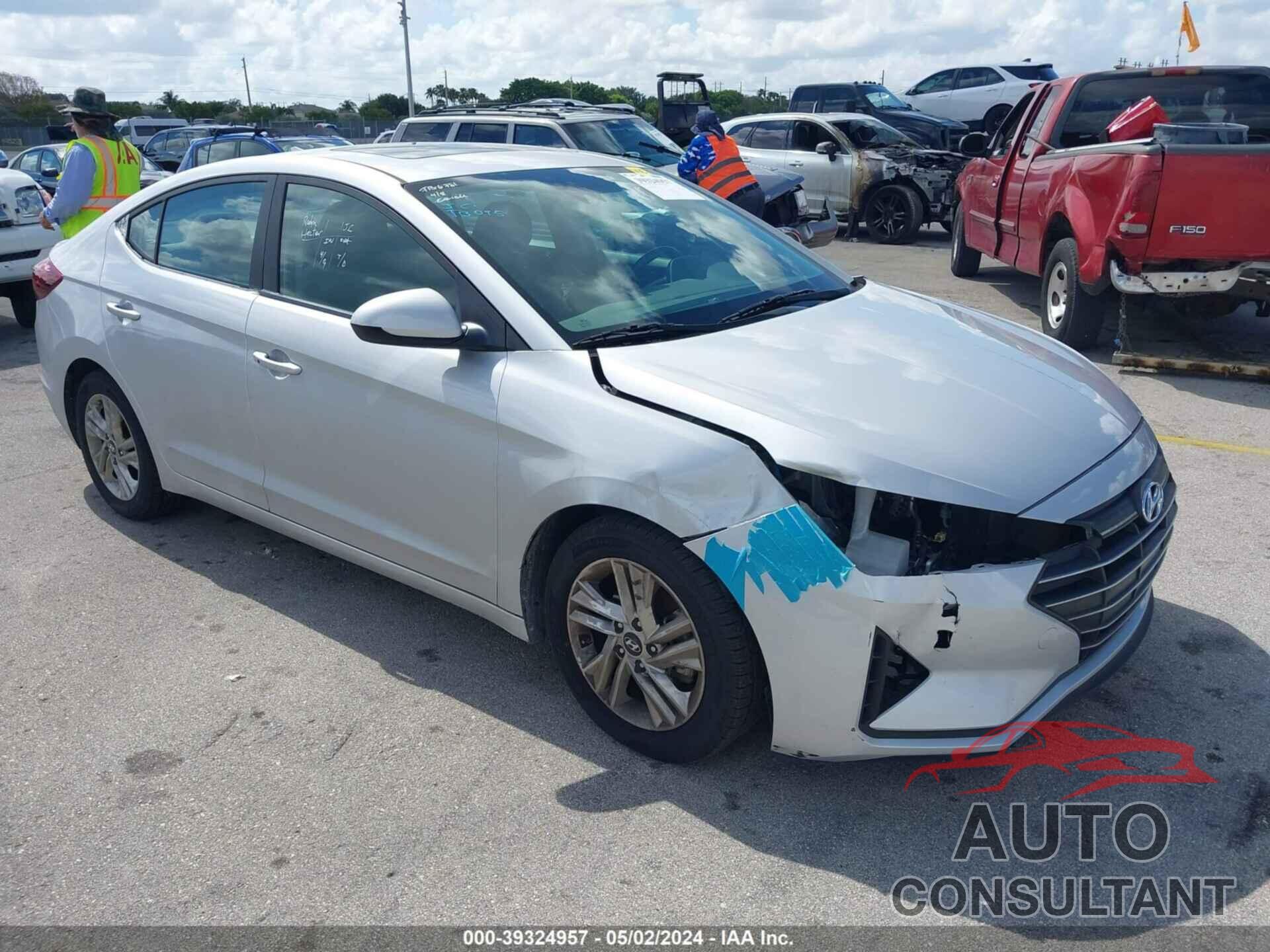 HYUNDAI ELANTRA 2019 - KMHD84LF5KU806781