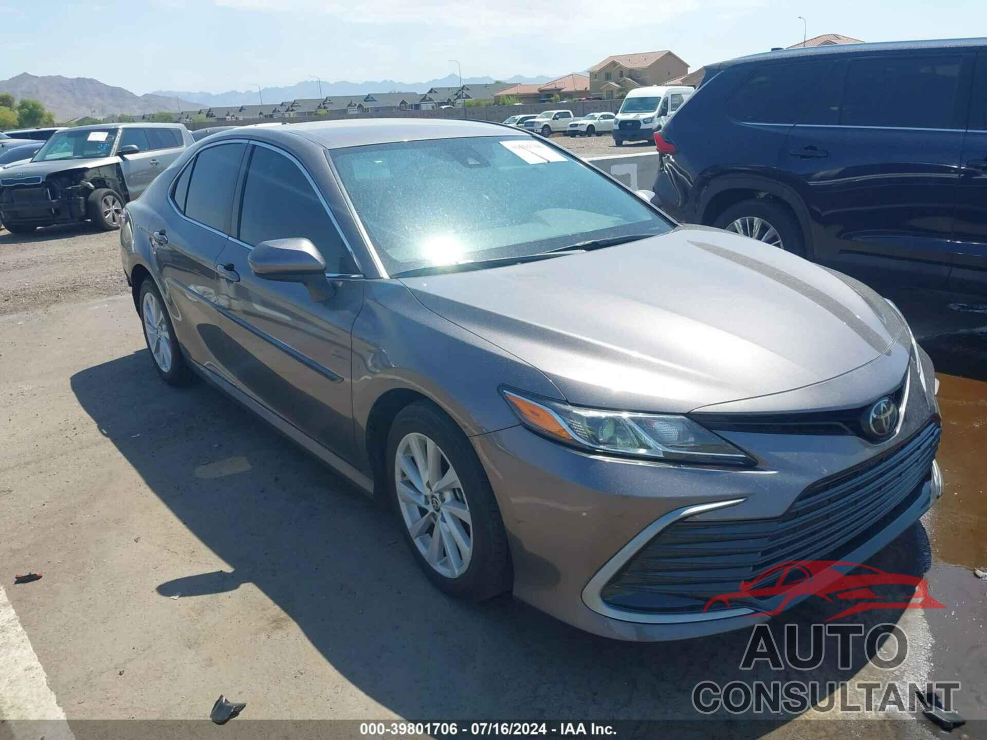 TOYOTA CAMRY 2022 - 4T1C11AK5NU635369