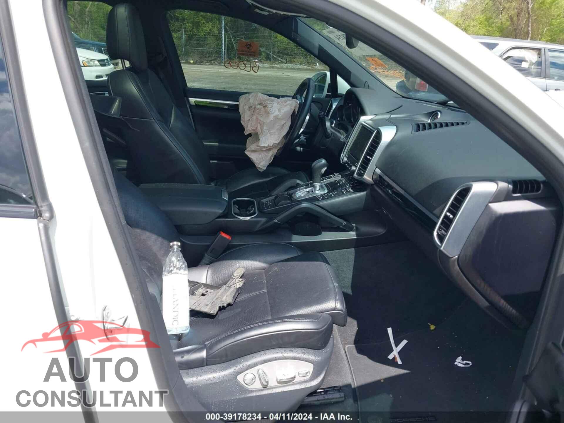 PORSCHE CAYENNE 2017 - WP1AA2A29HKA90941