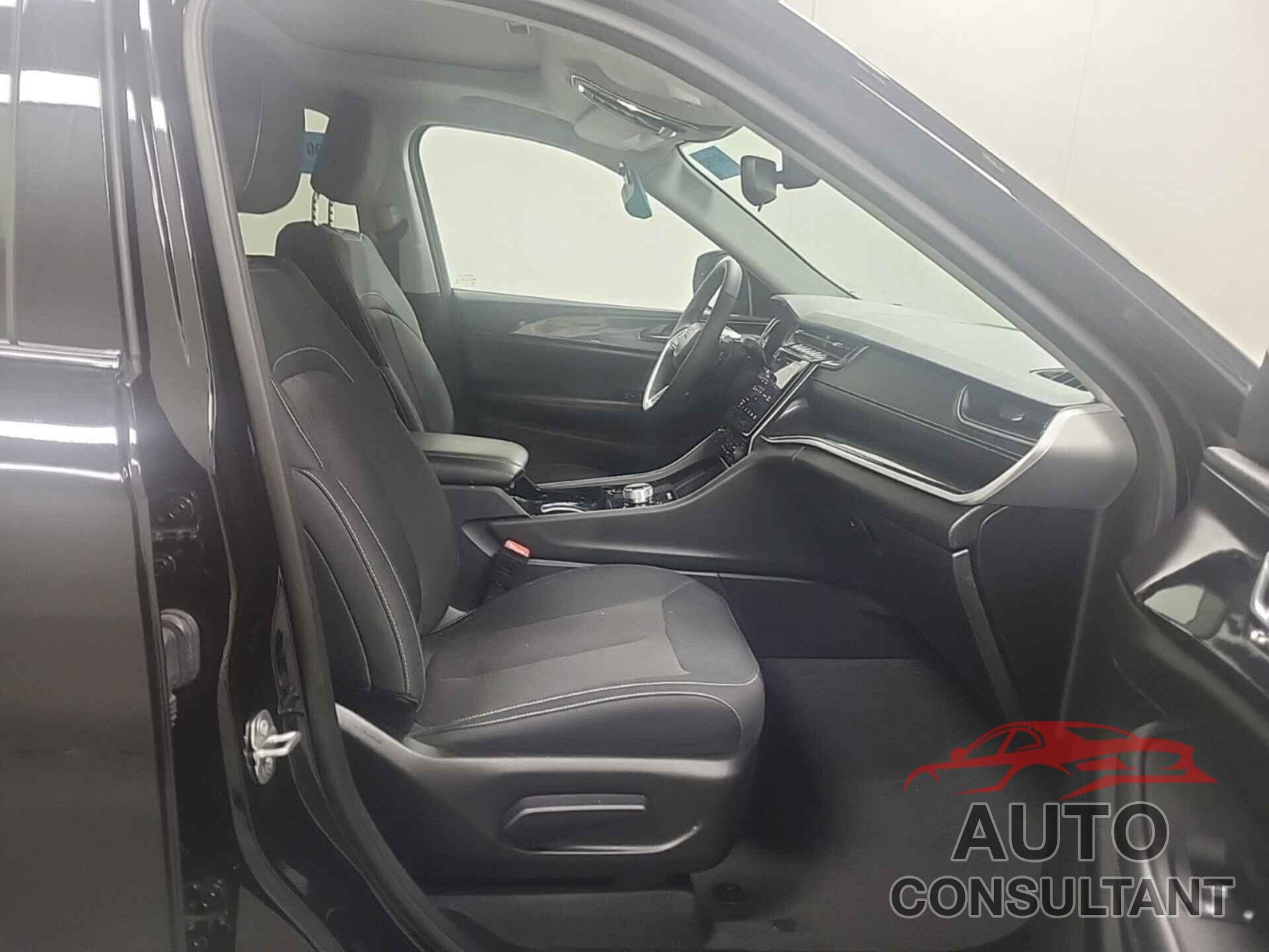 JEEP GRAND CHEROKEE 2023 - 1C4RJKAG2P8742858