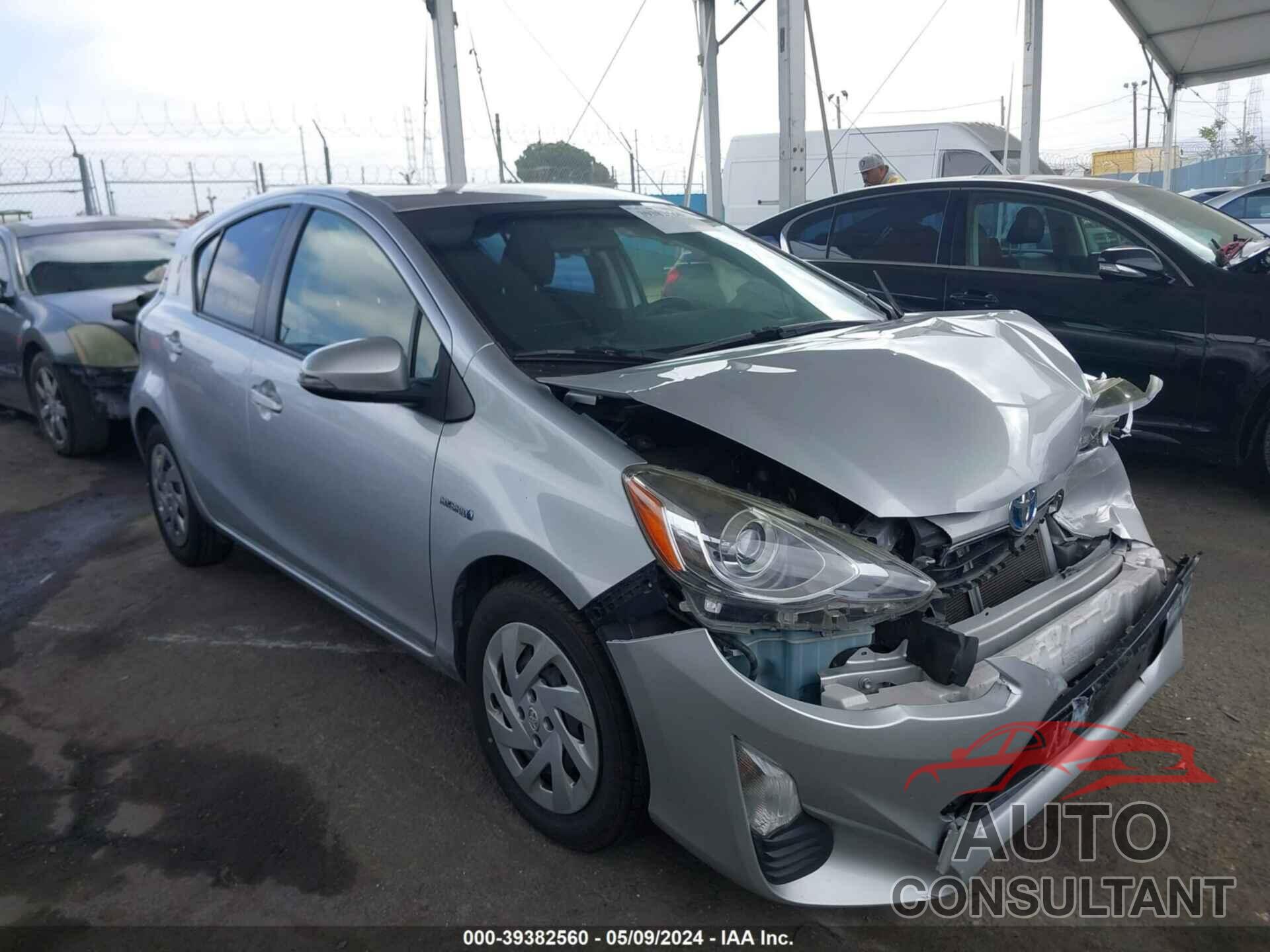 TOYOTA PRIUS C 2016 - JTDKDTB32G1137578