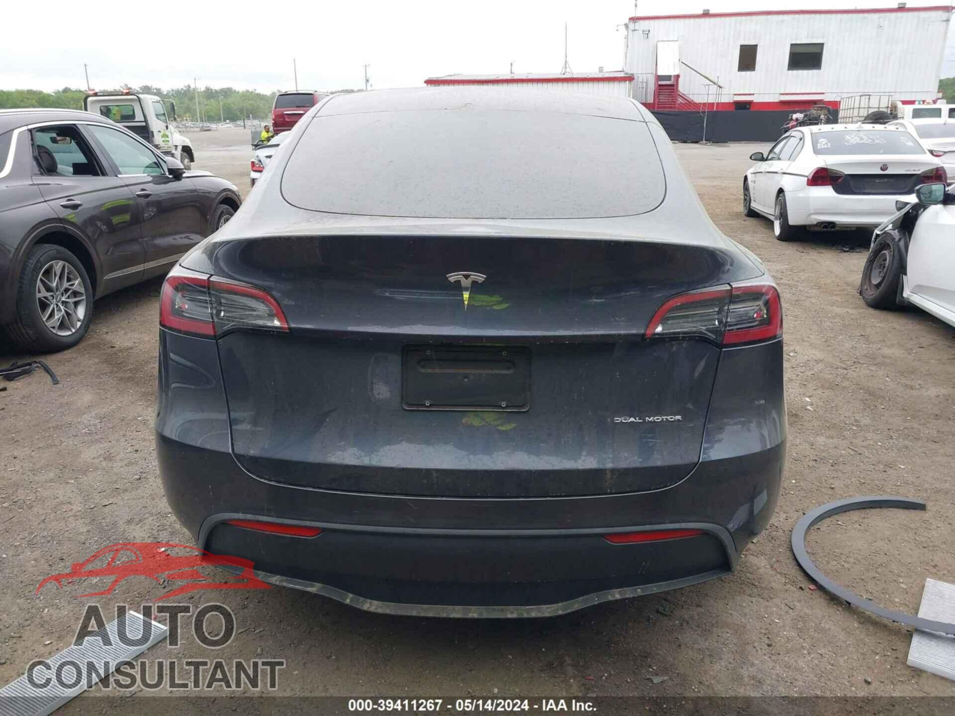 TESLA MODEL Y 2022 - 7SAYGAEE7NF515744