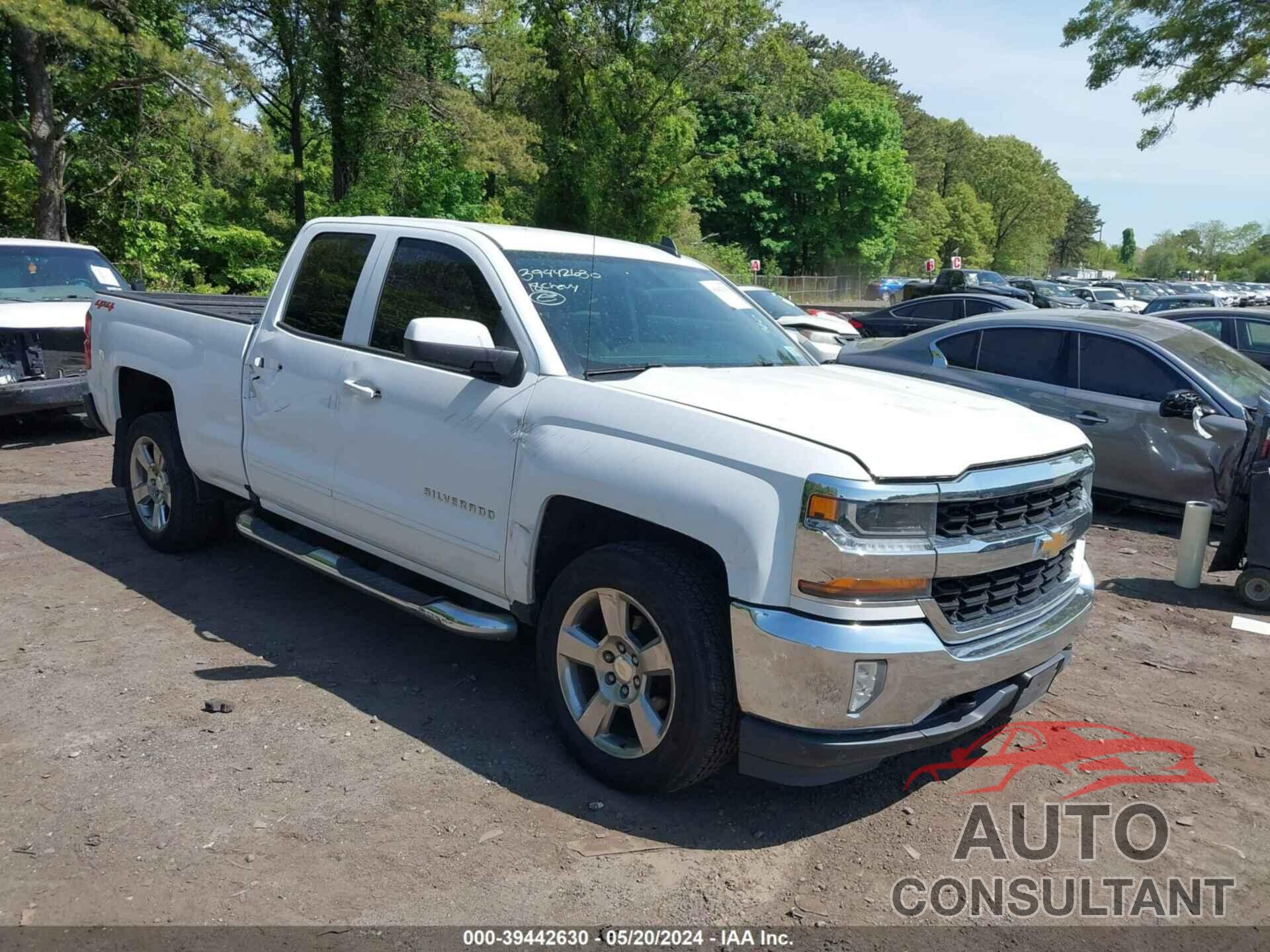 CHEVROLET SILVERADO 1500 2018 - 1GCVKREC3JZ129645