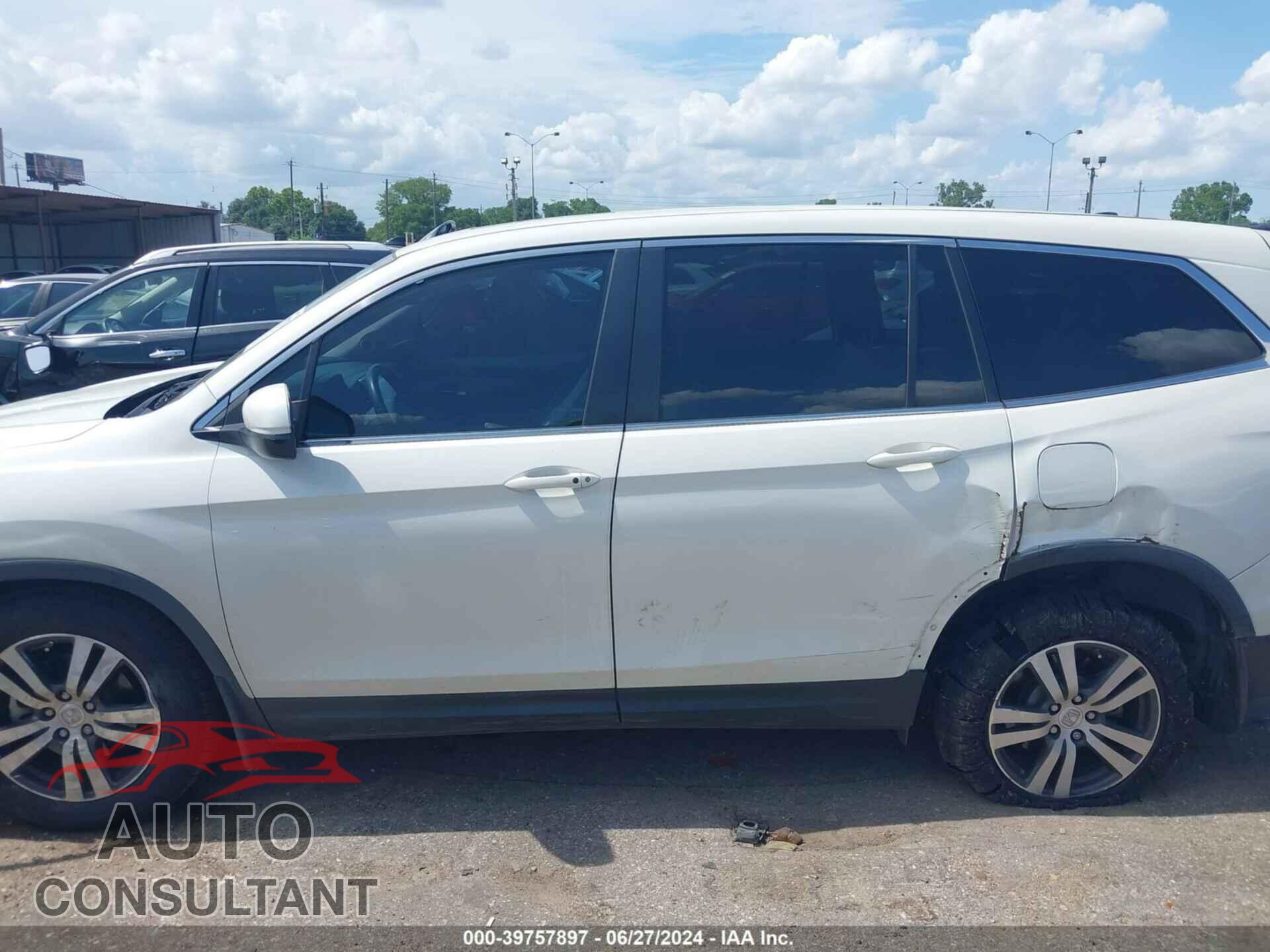HONDA PILOT 2017 - 5FNYF5H75HB016921