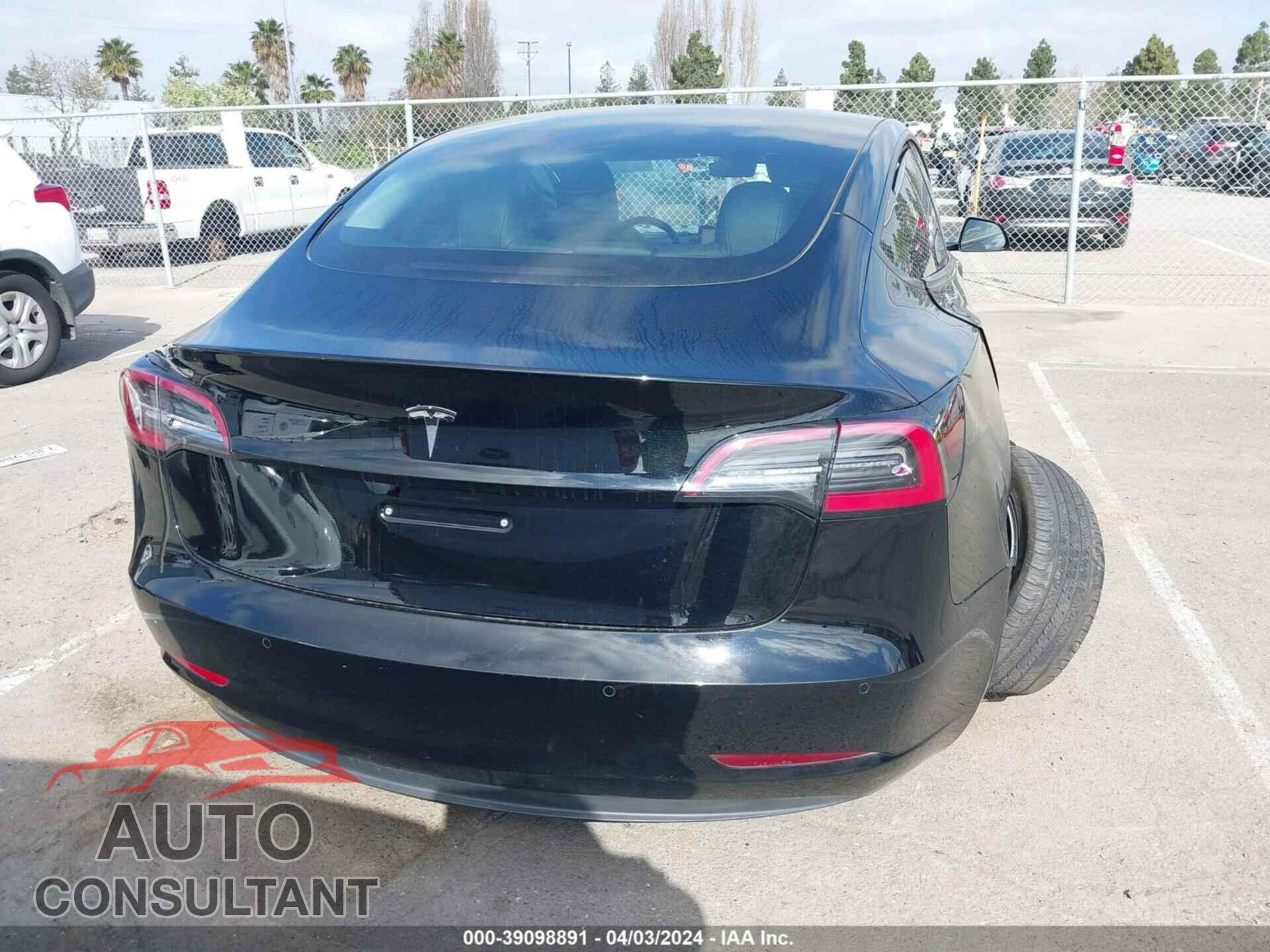 TESLA MODEL 3 2022 - 5YJ3E1EA2NF373863