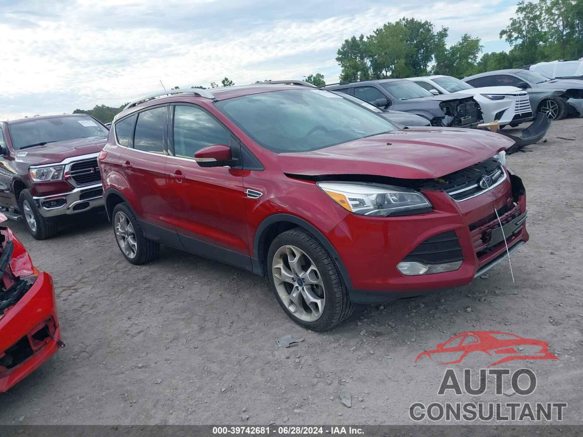 FORD ESCAPE 2016 - 1FMCU9J90GUC77703