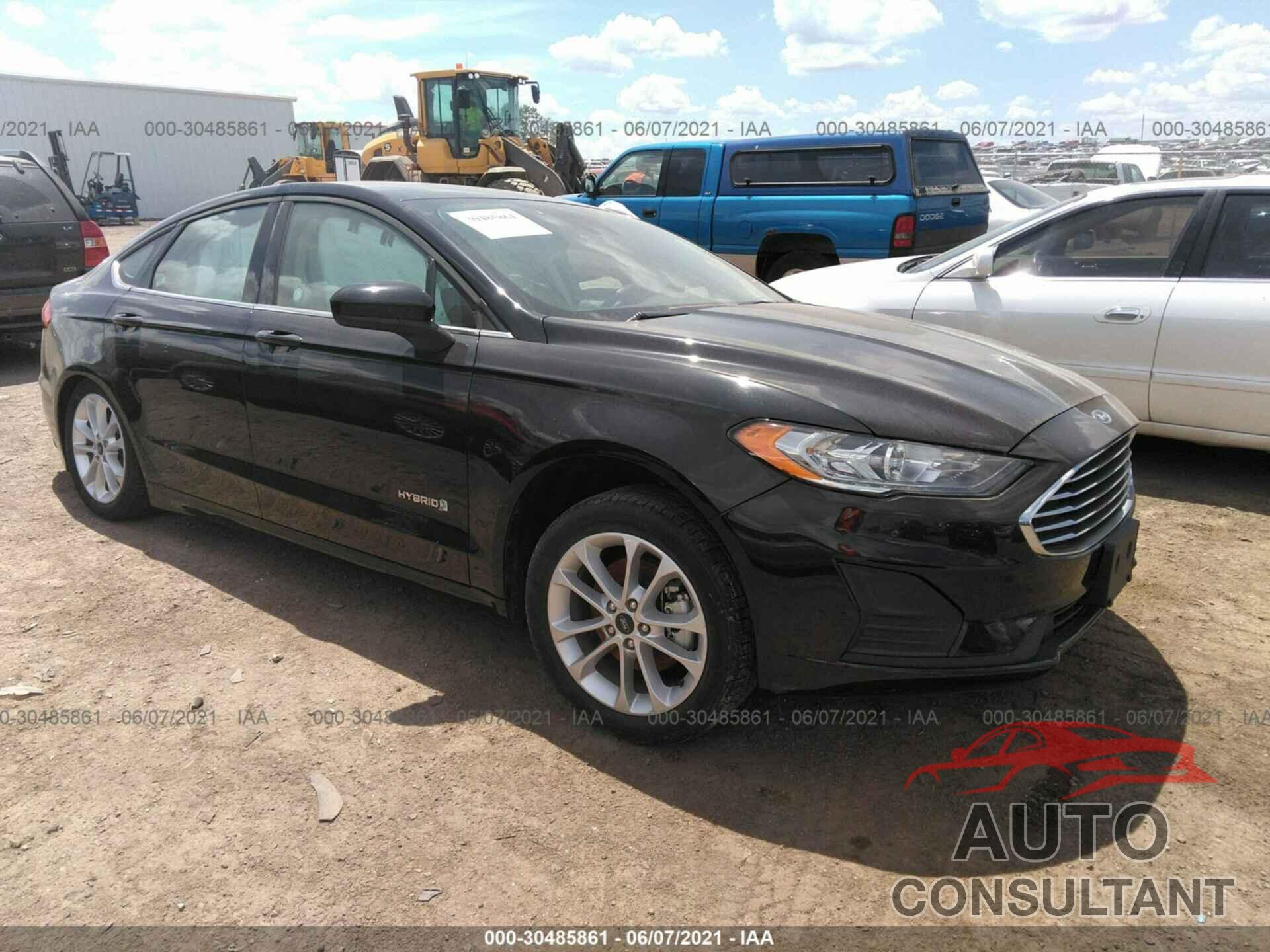 FORD FUSION HYBRID 2019 - 3FA6P0LU4KR242206